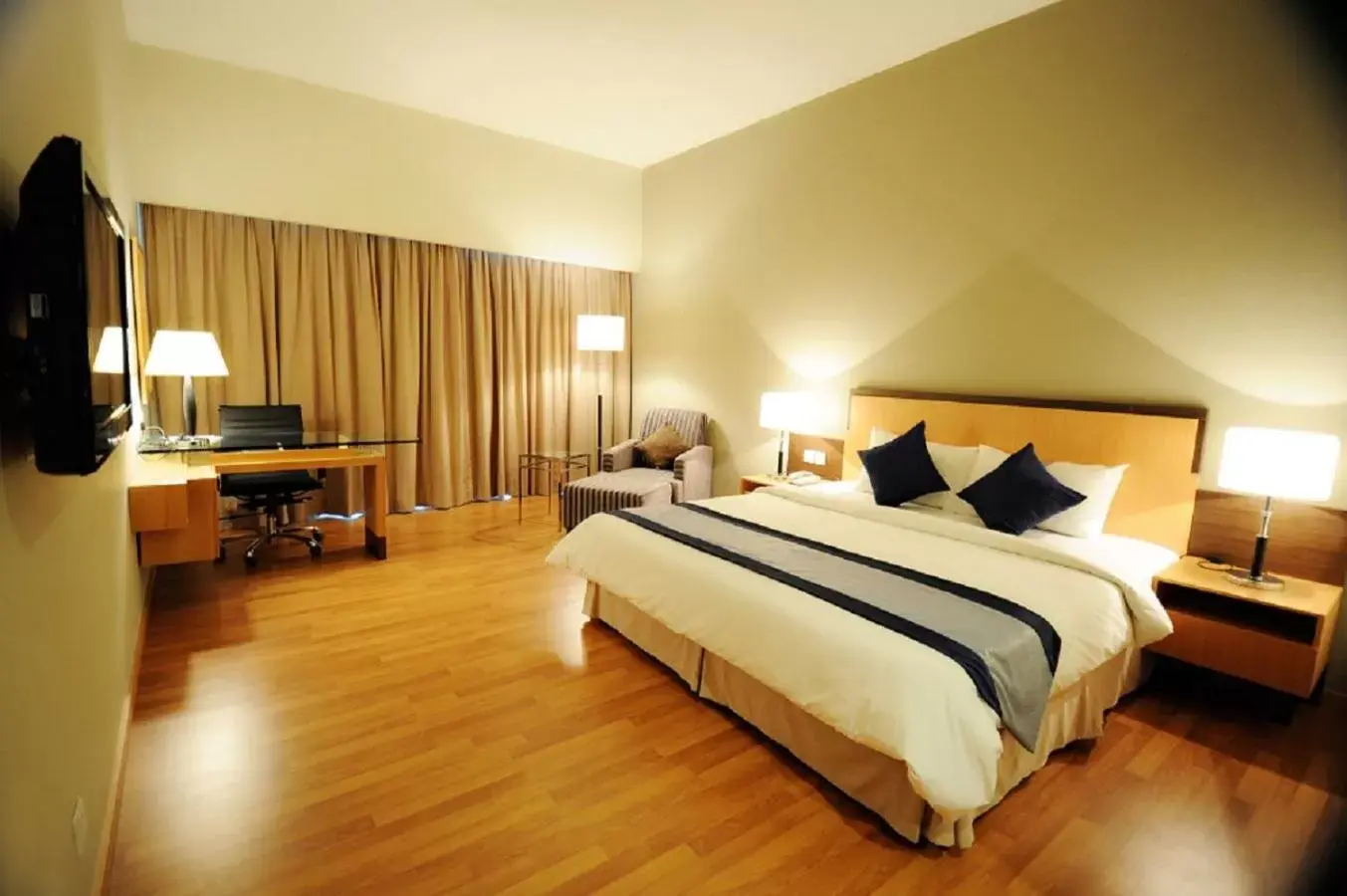 Bedroom, Bed in Kingwood Hotel Sibu