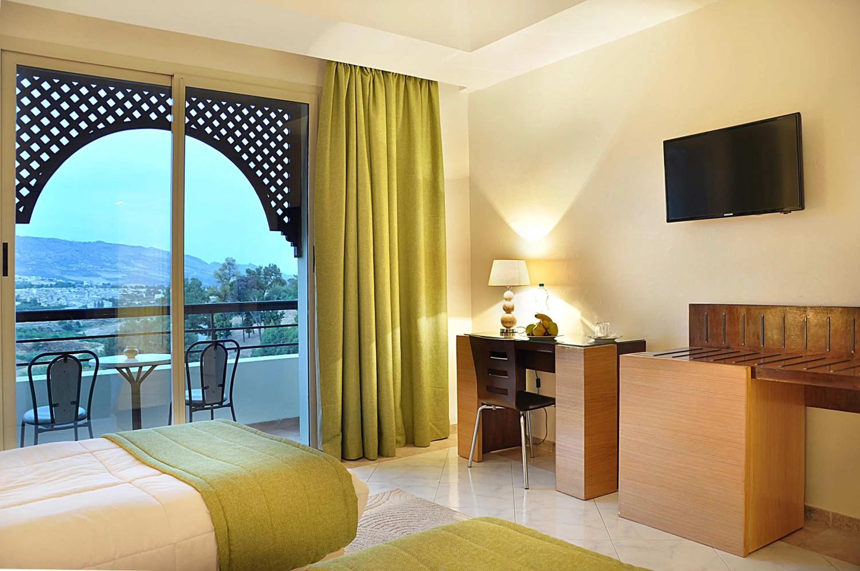 Bedroom, Bed in Menzeh Zalagh City Center