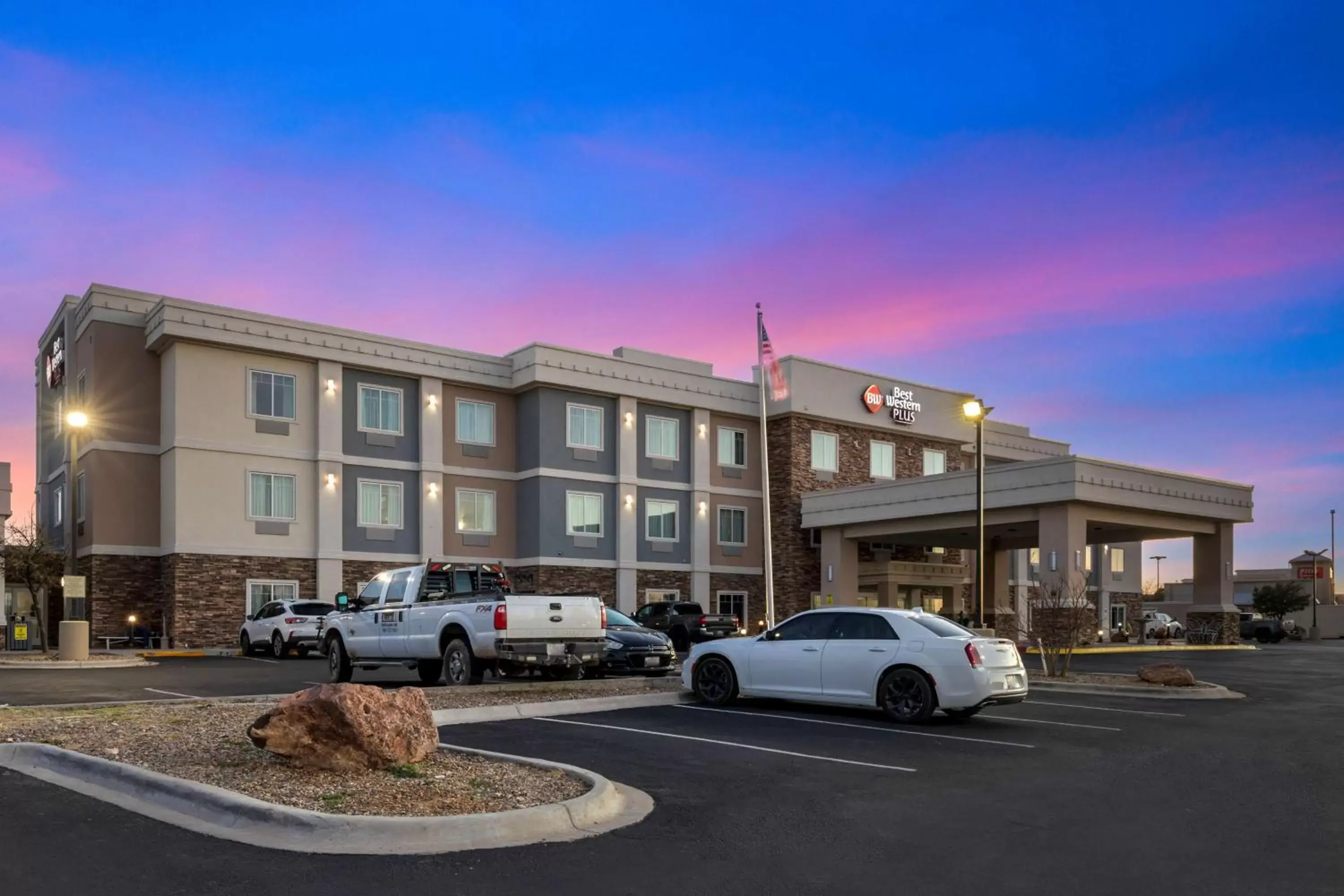 Property Building in Best Western Plus Fort Stockton Hotel