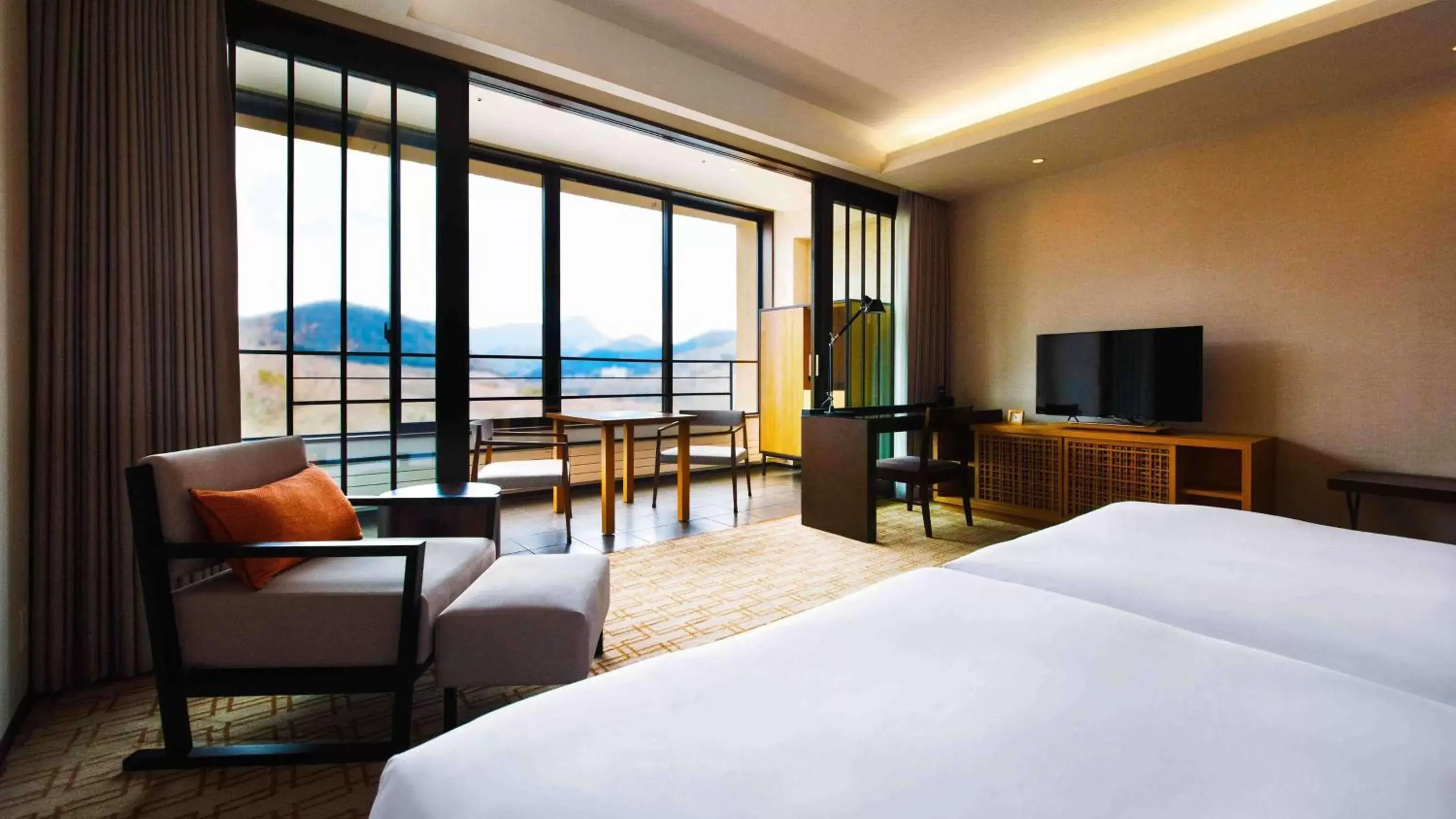 Bedroom in Hyatt Regency Hakone Resort and Spa