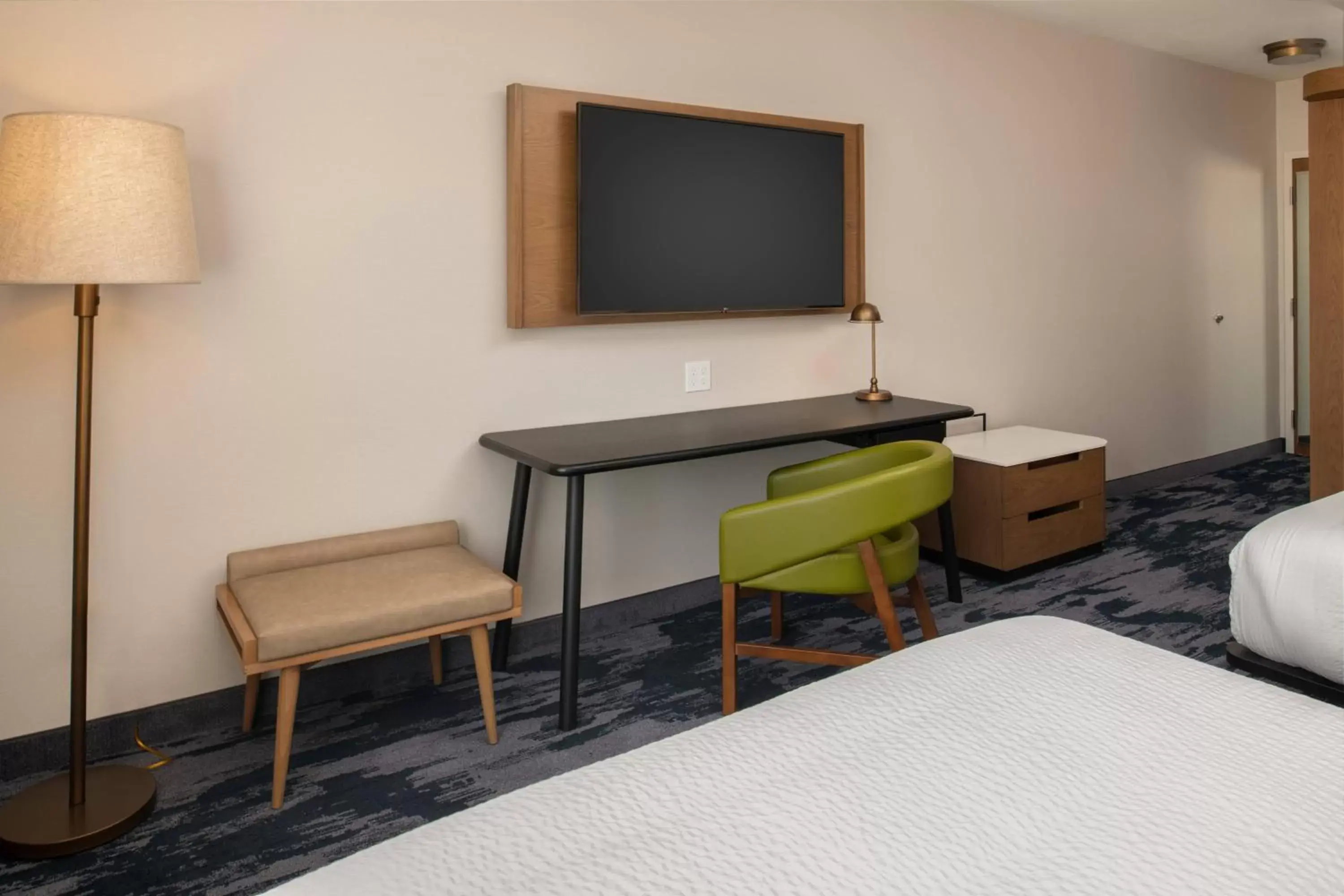 Photo of the whole room, TV/Entertainment Center in Fairfield Inn & Suites by Marriott Wenatchee