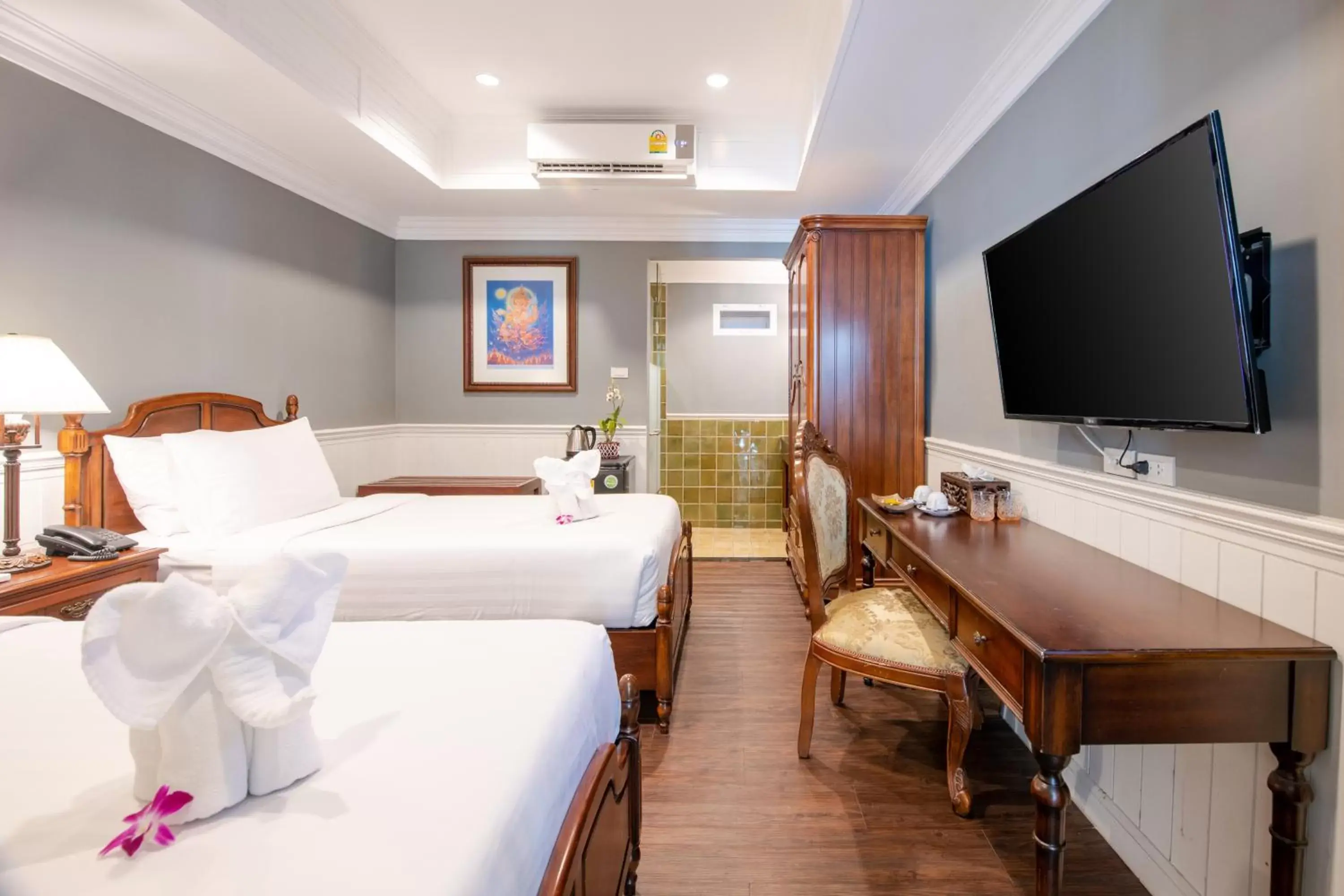 Bedroom, Bed in The Orchid House 153 Bedroom, Bed in The Orchid House 153