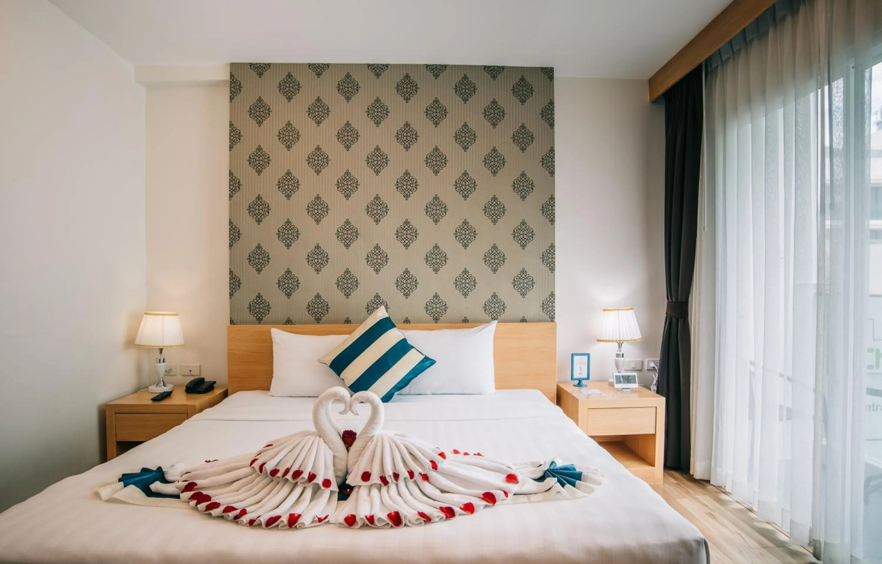 Bed in iCheck inn Central Patong