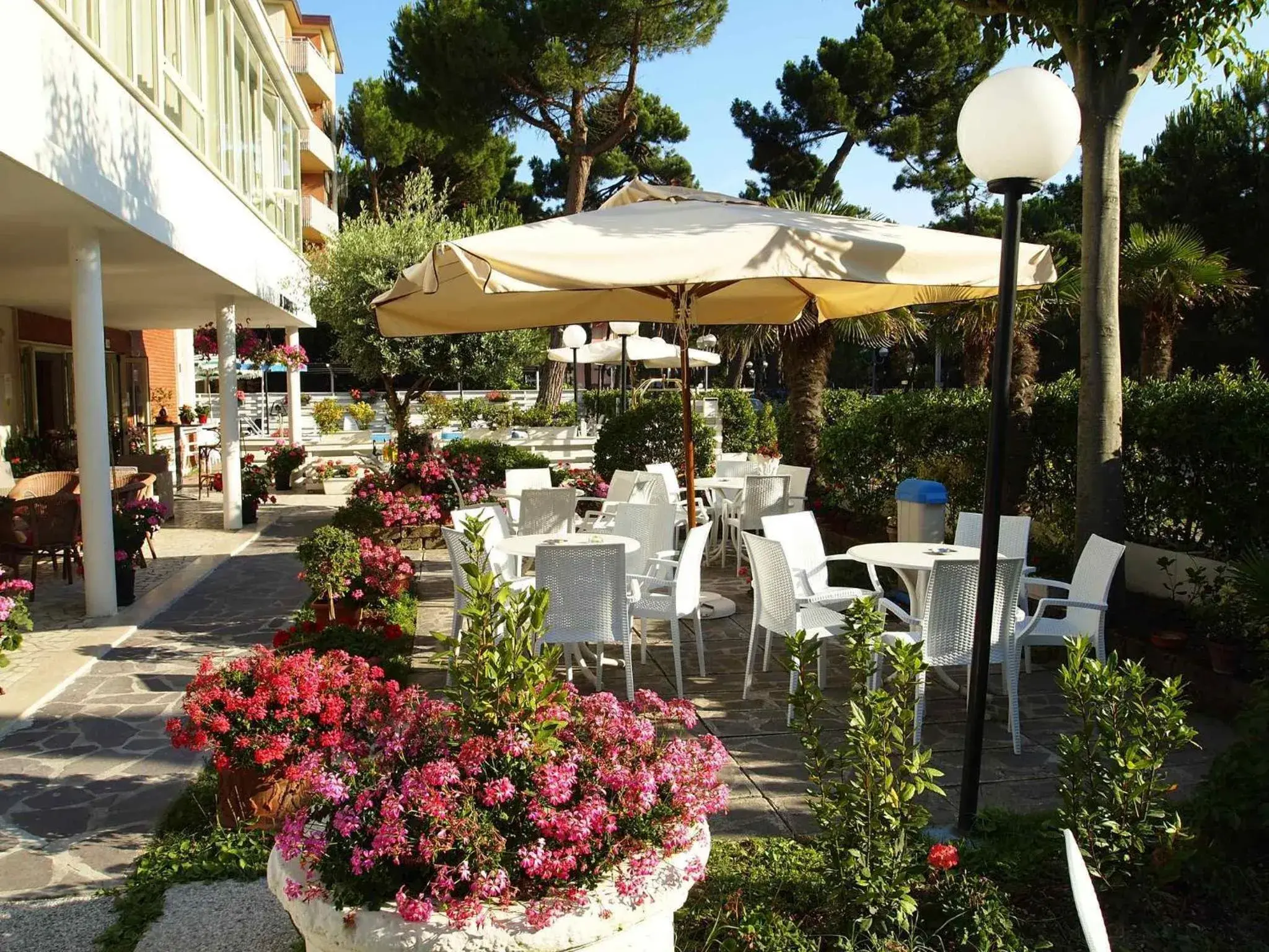 Garden, Restaurant/Places to Eat in Hotel Ridolfi