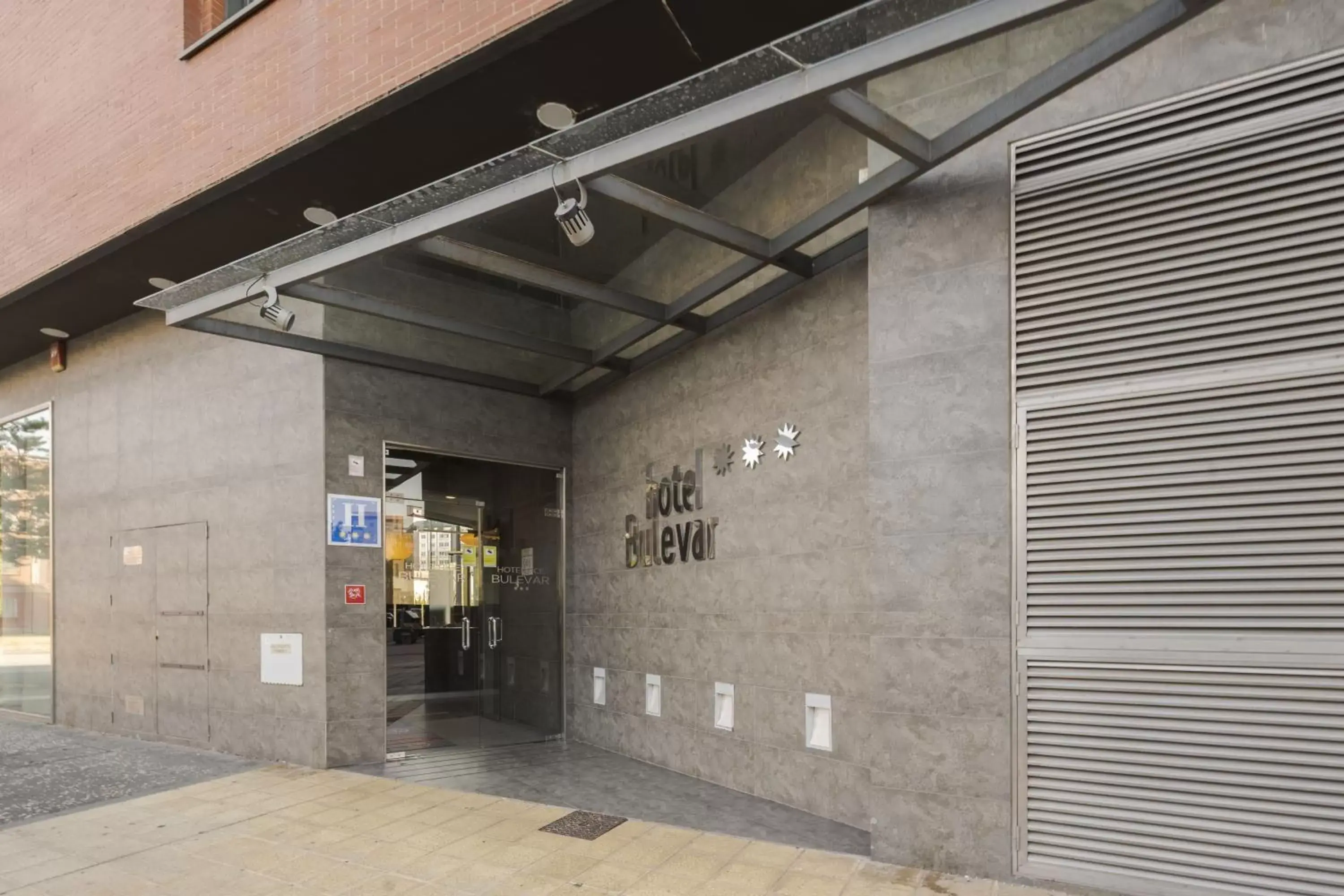 Facade/entrance in Hotel Bulevar Burgos