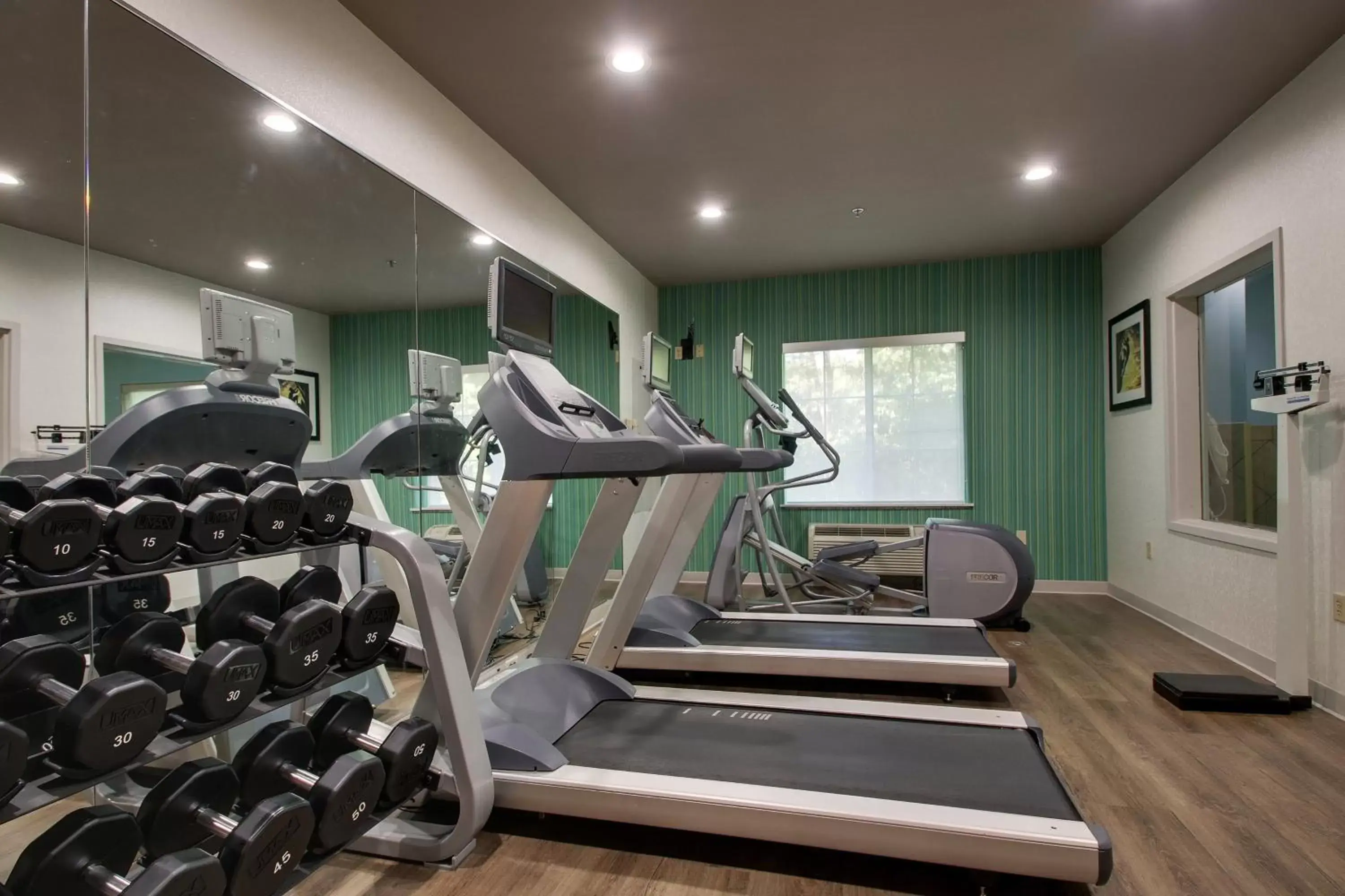 Fitness centre/facilities, Fitness Center/Facilities in Holiday Inn Express Hotel & Suites Middleboro Raynham, an IHG Hotel