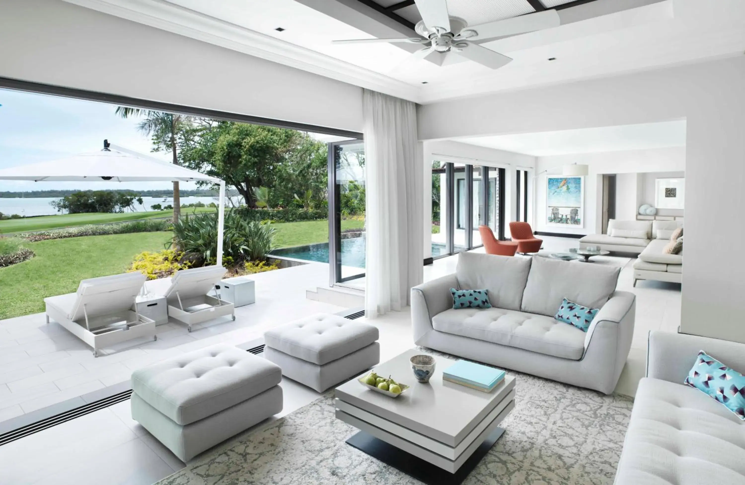 Living room, Seating Area in Four Seasons Resort Mauritius at Anahita