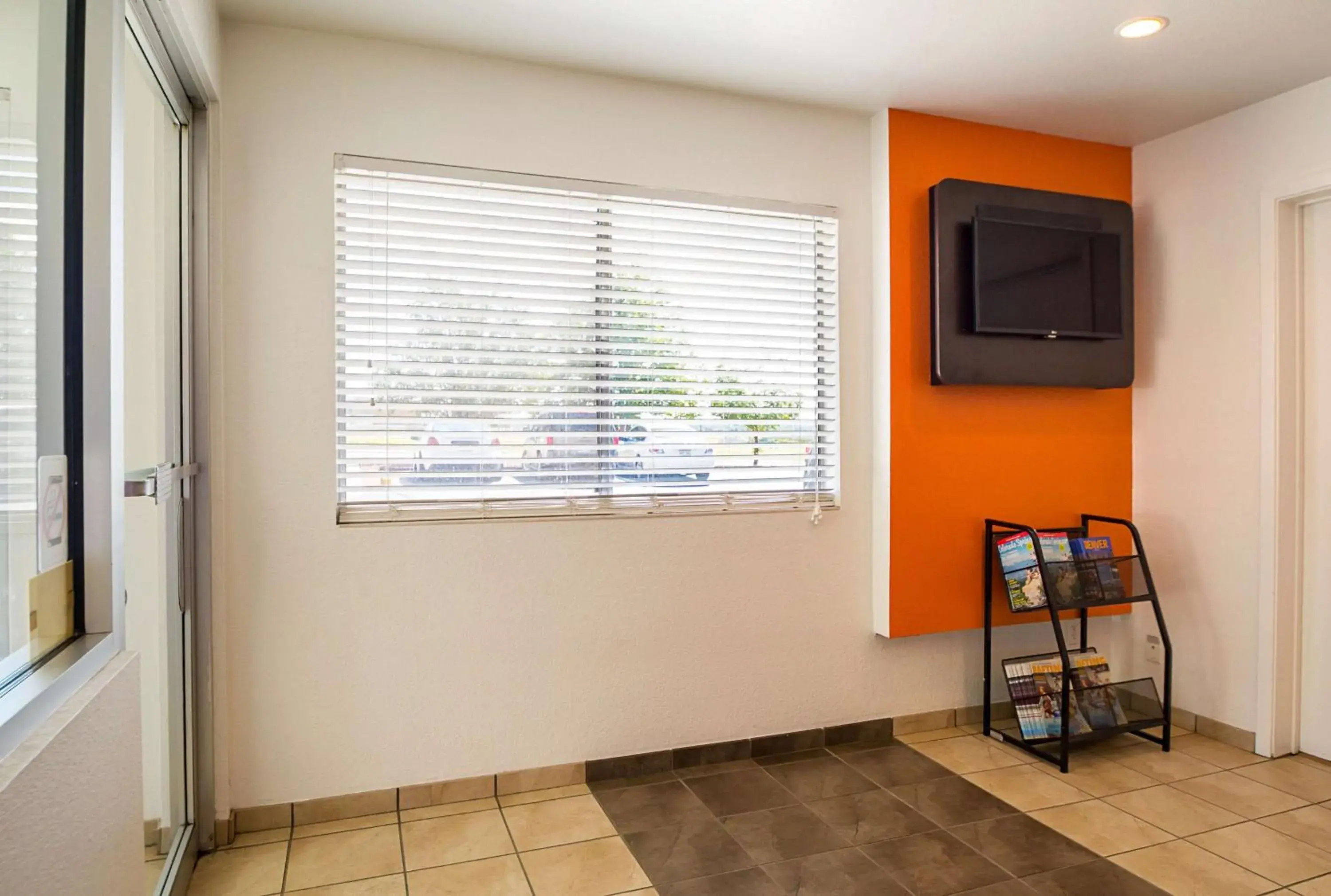 Lobby or reception, TV/Entertainment Center in Motel 6-Pueblo, CO - I-25