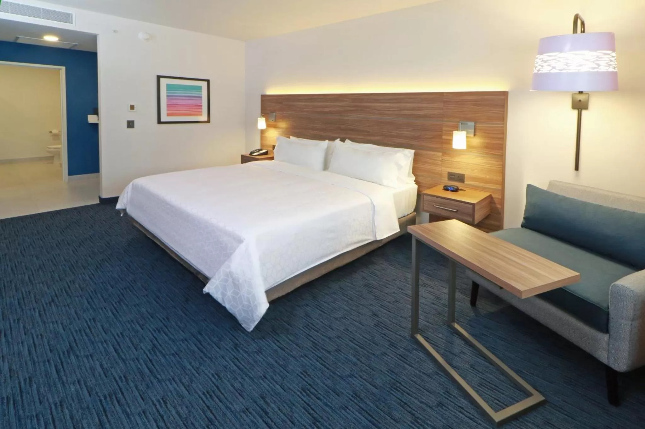 Photo of the whole room, Bed in Holiday Inn Express San Luis Potosí by IHG