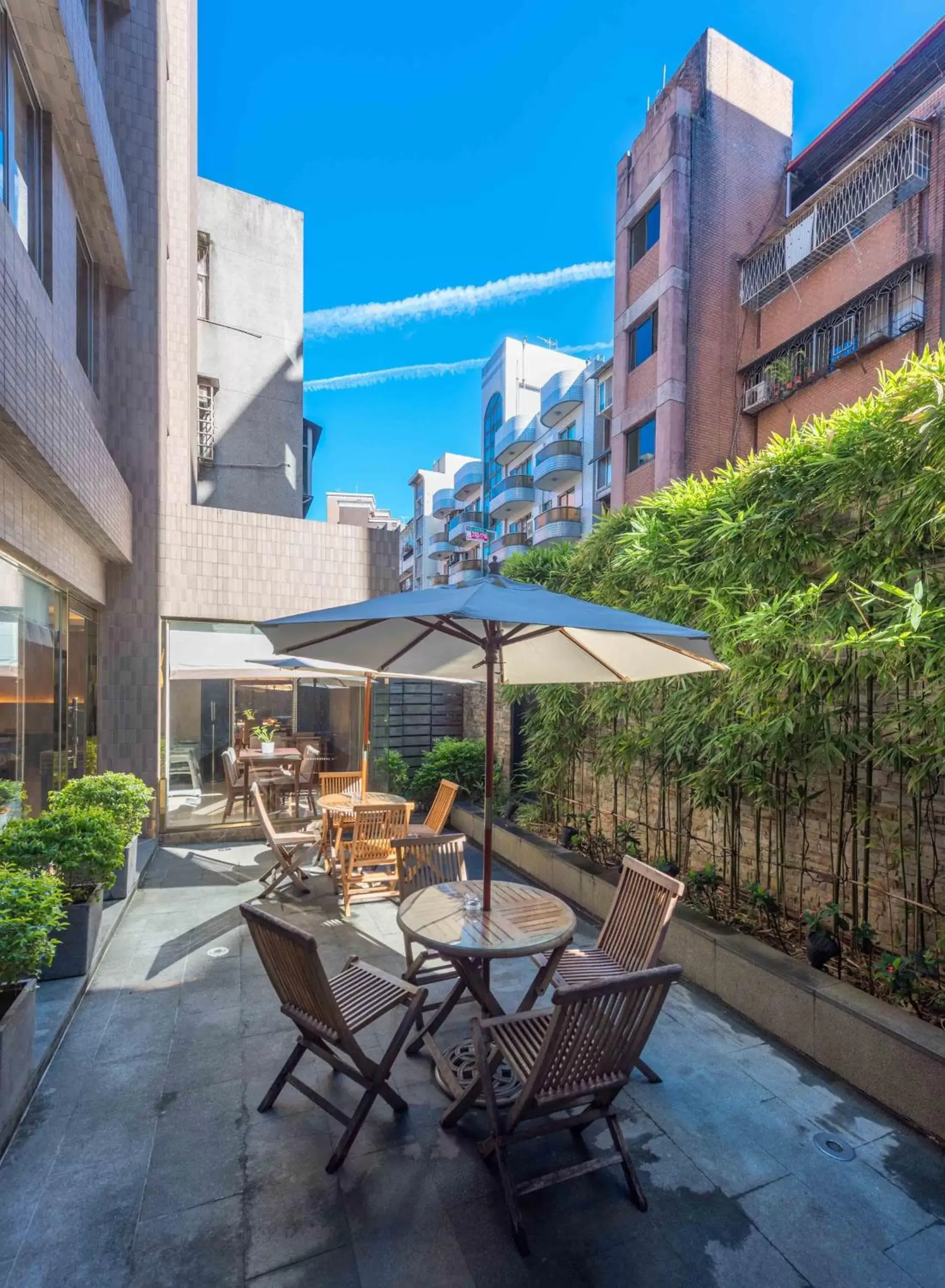 Patio in Royal Biz Taipei Hotel