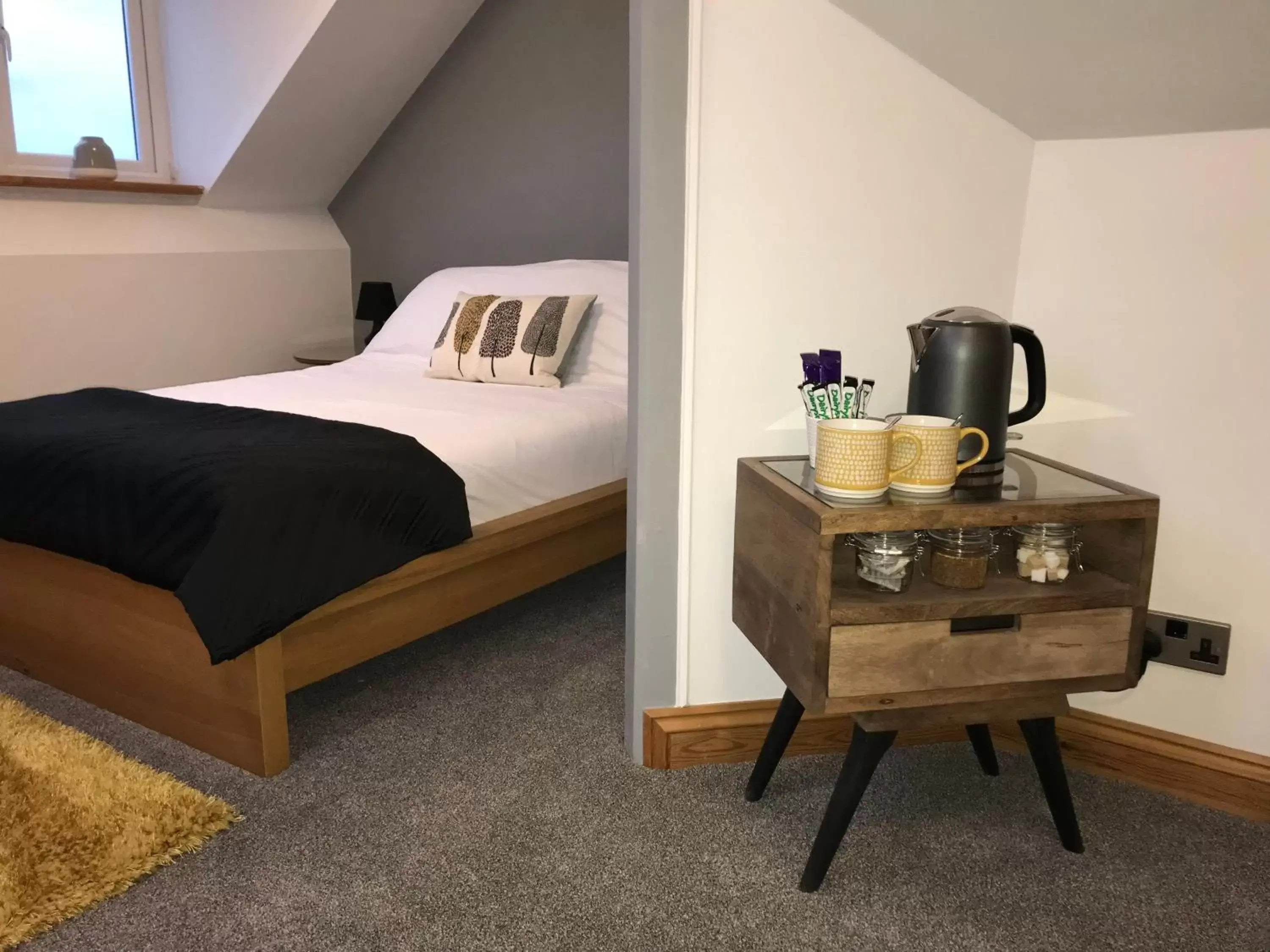 Coffee/tea facilities, Bed in Mooredge B&B