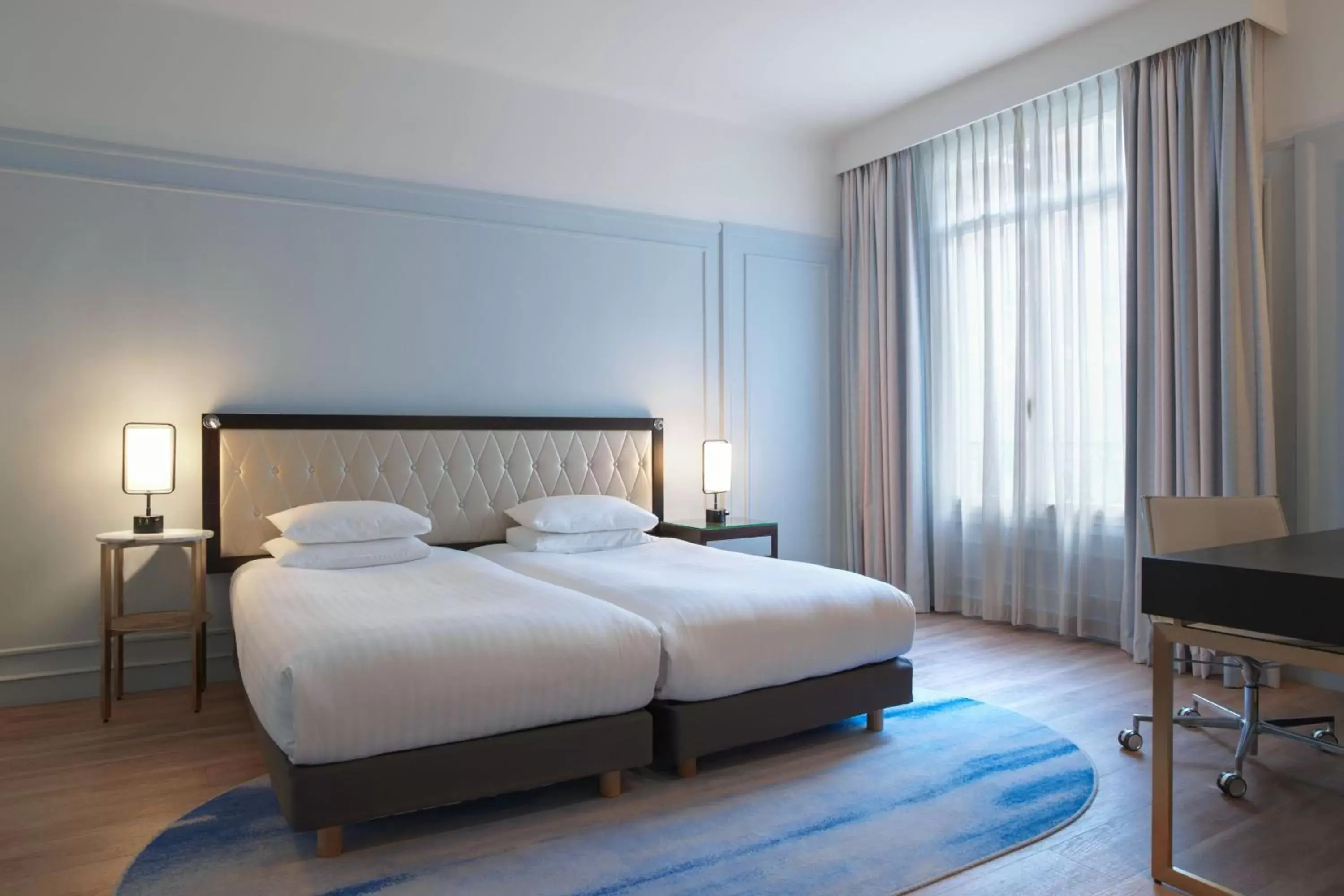 Bedroom, Bed in Paris Marriott Opera Ambassador Hotel