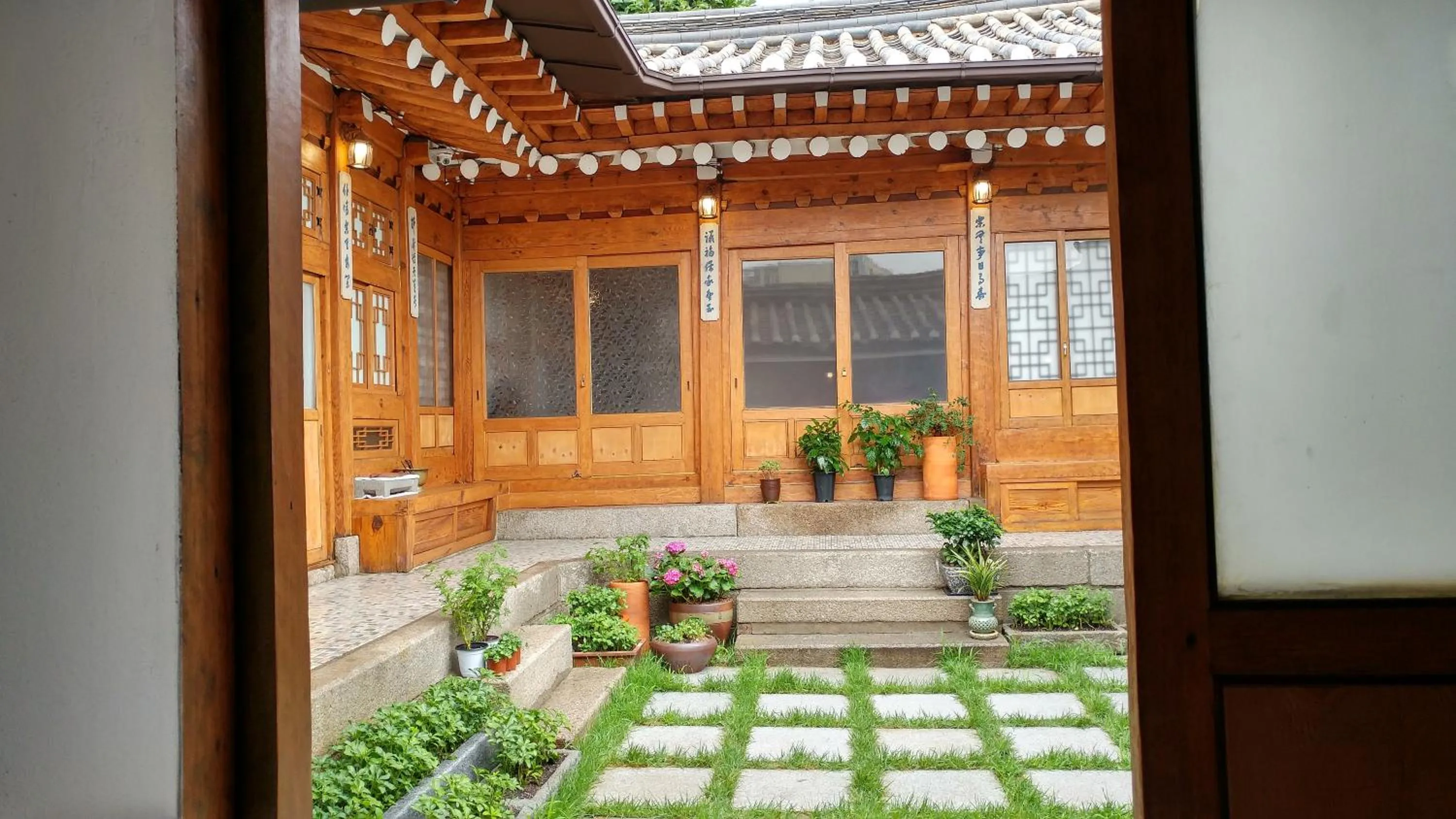 Property building in Bukchon Sosunjae Guesthouse