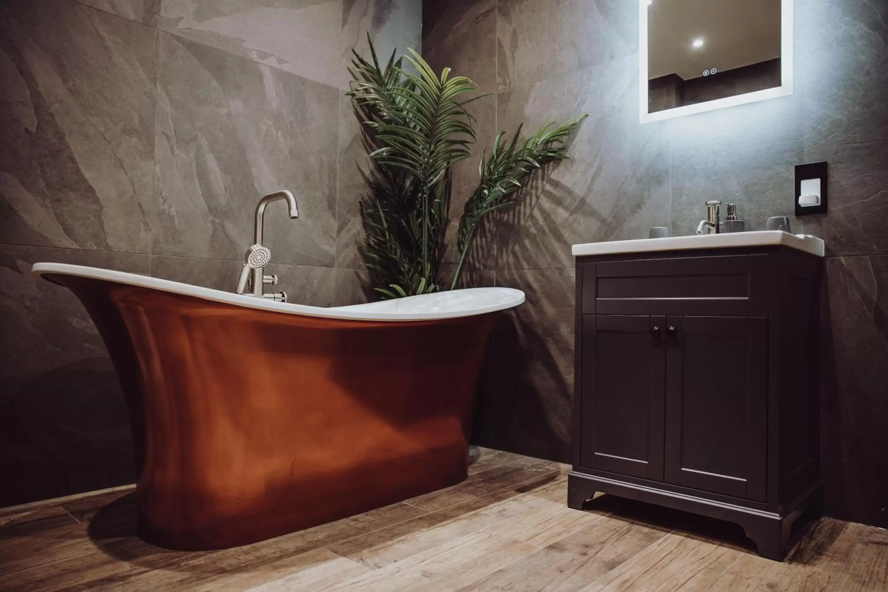 Bathroom in South Causey Inn