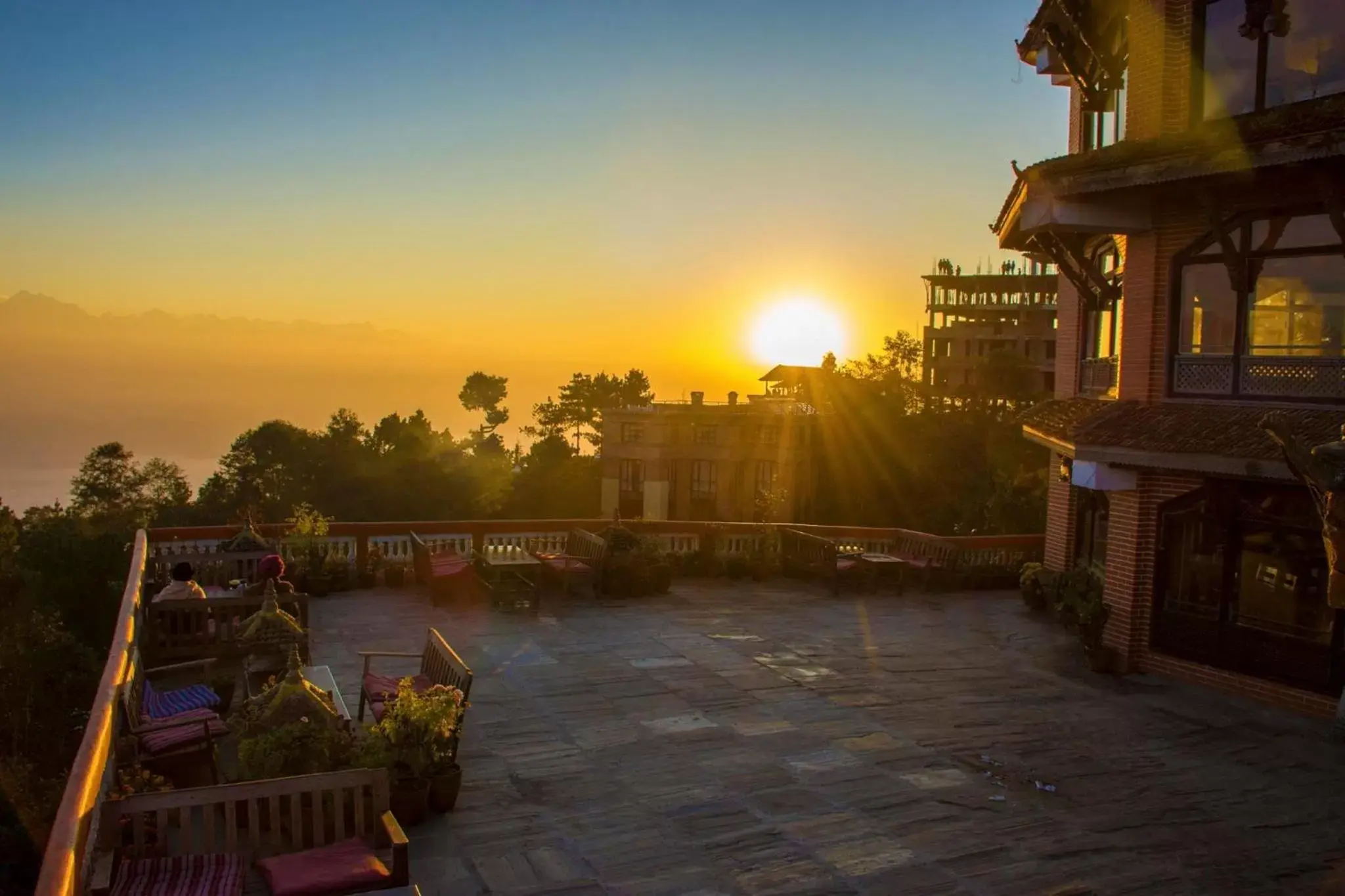 People, Sunrise/Sunset in Peaceful Cottage & Cafe Du Mont