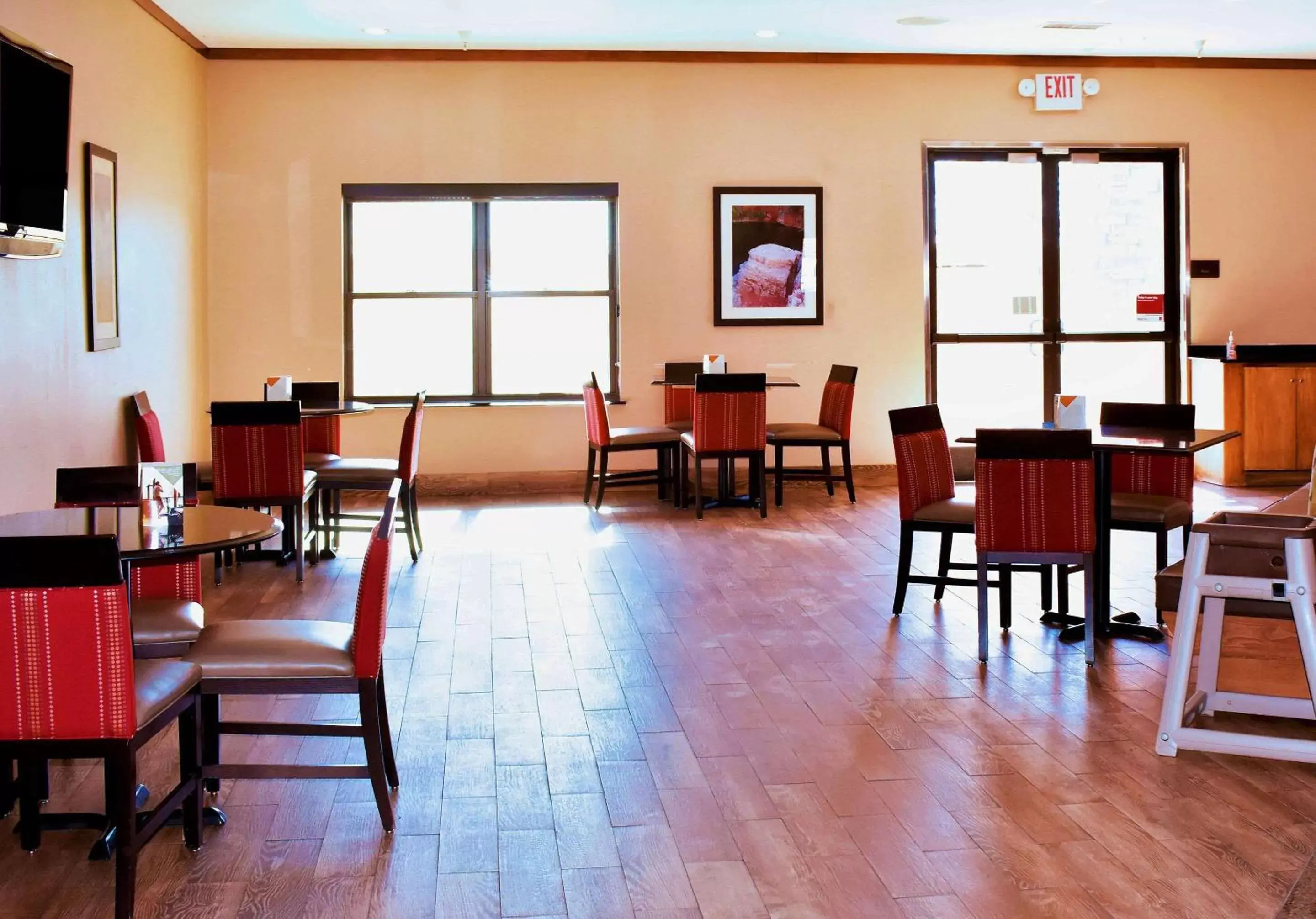 Restaurant/Places to Eat in Comfort Suites Roswell