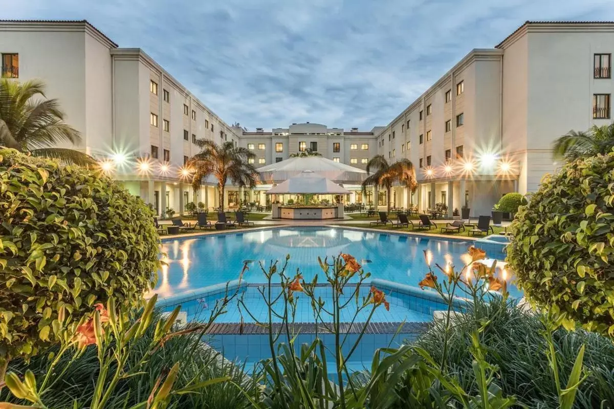 Property building, Swimming Pool in Hotel Vip Grand Maputo