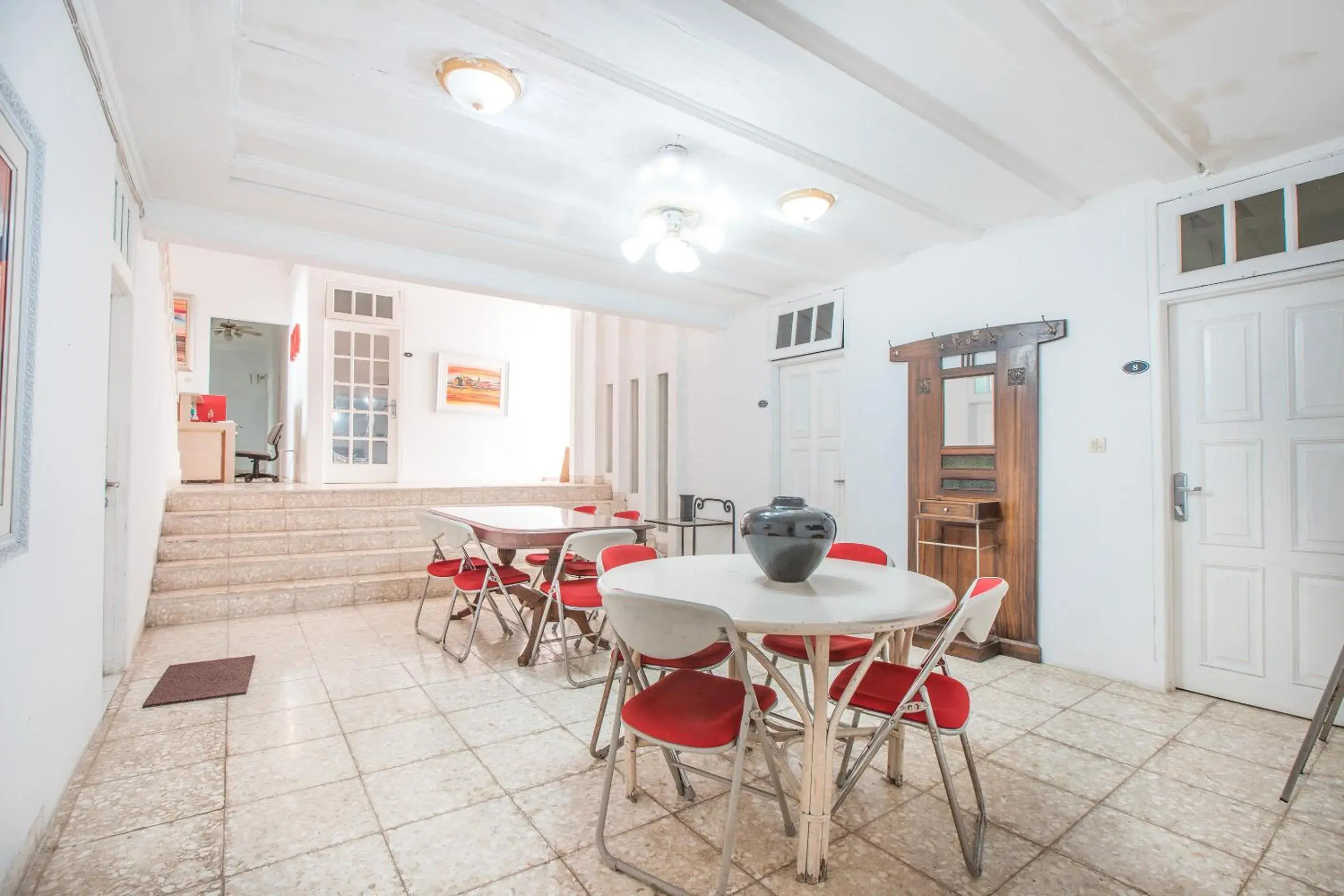 Living room, Dining Area in OYO 332 Residence G17