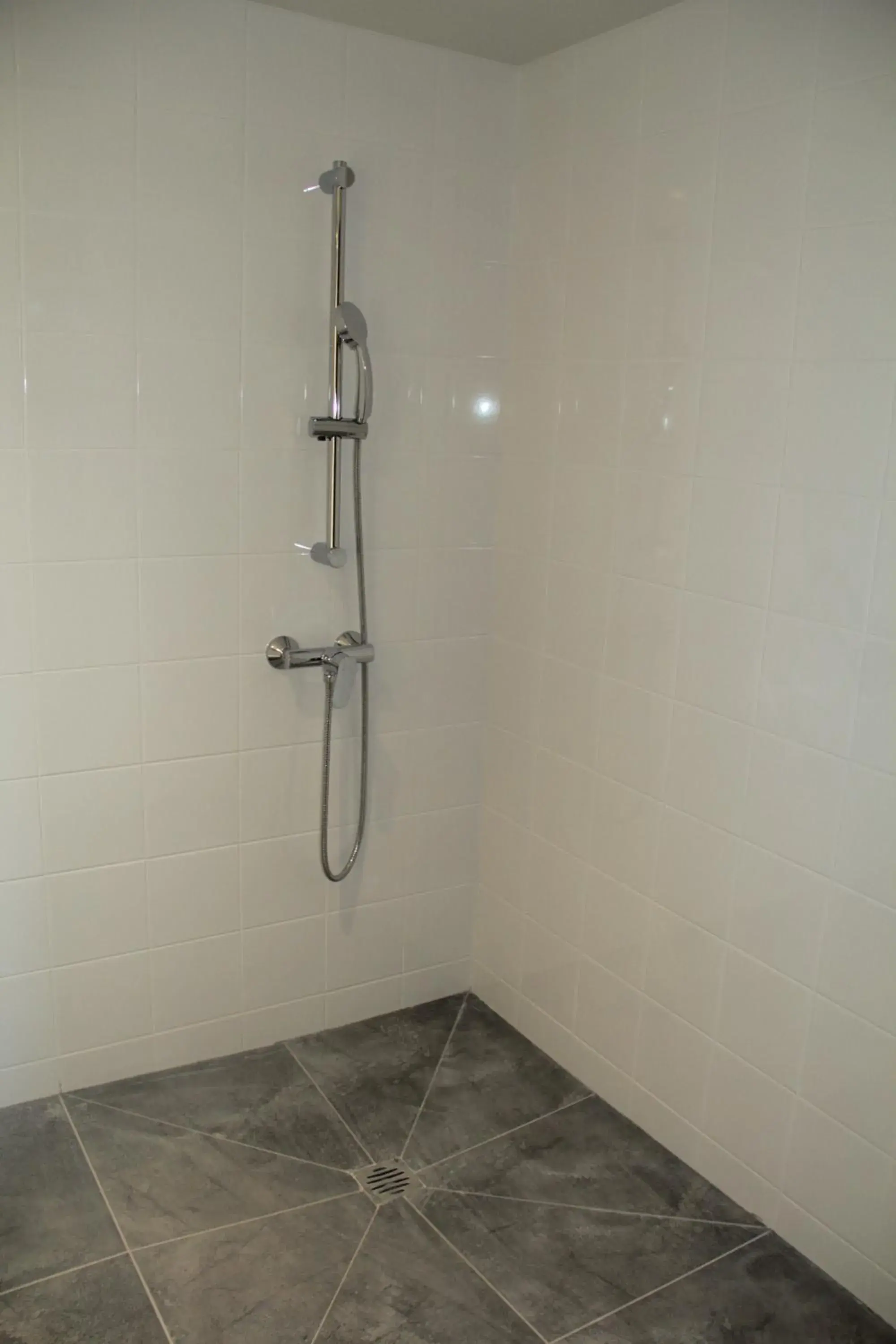 Shower, Bathroom in Premiere Classe Soissons