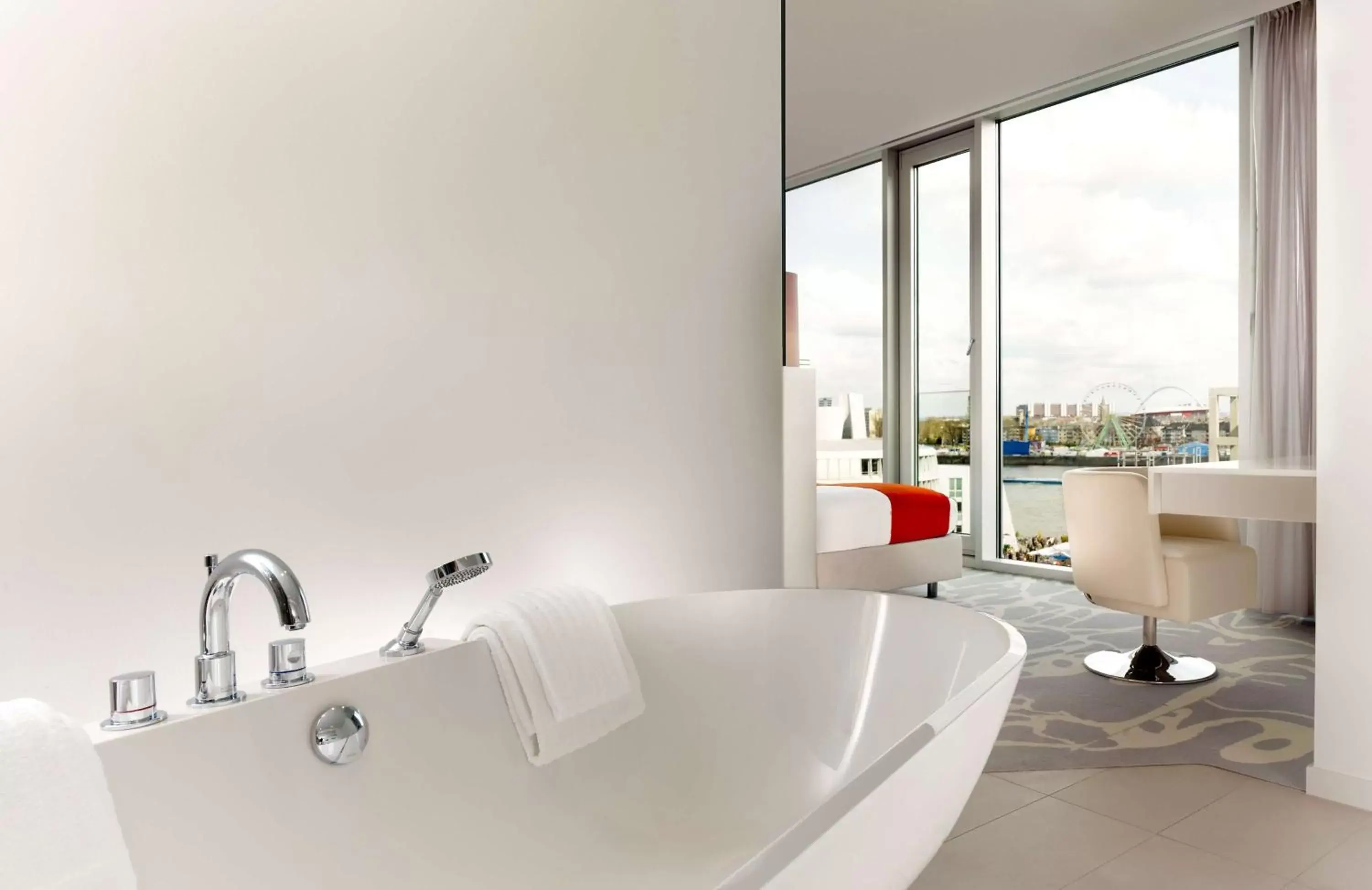 Bathroom in art'otel cologne, Powered by Radisson Hotels