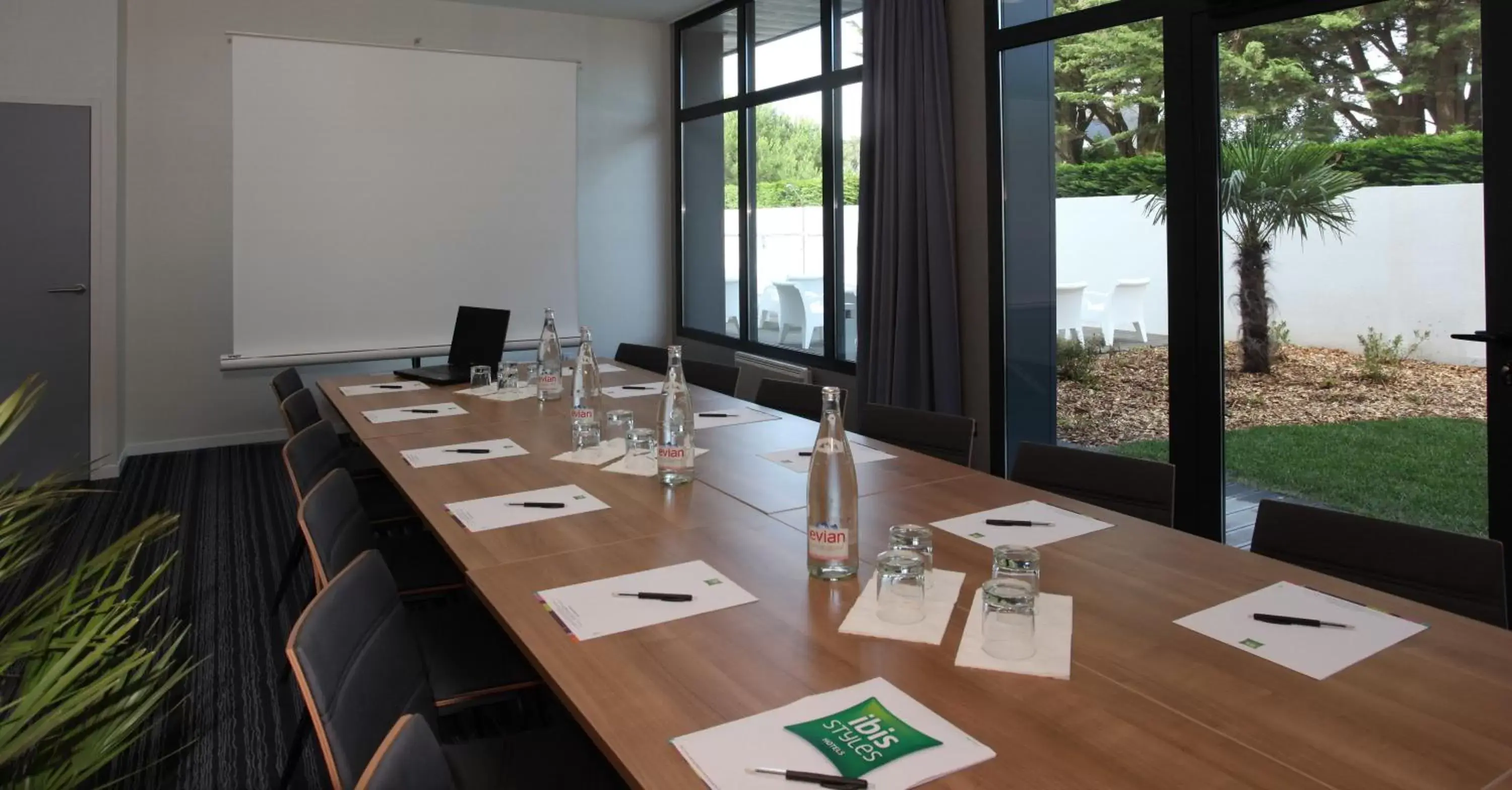 Business facilities in ibis Styles Quiberon Centre