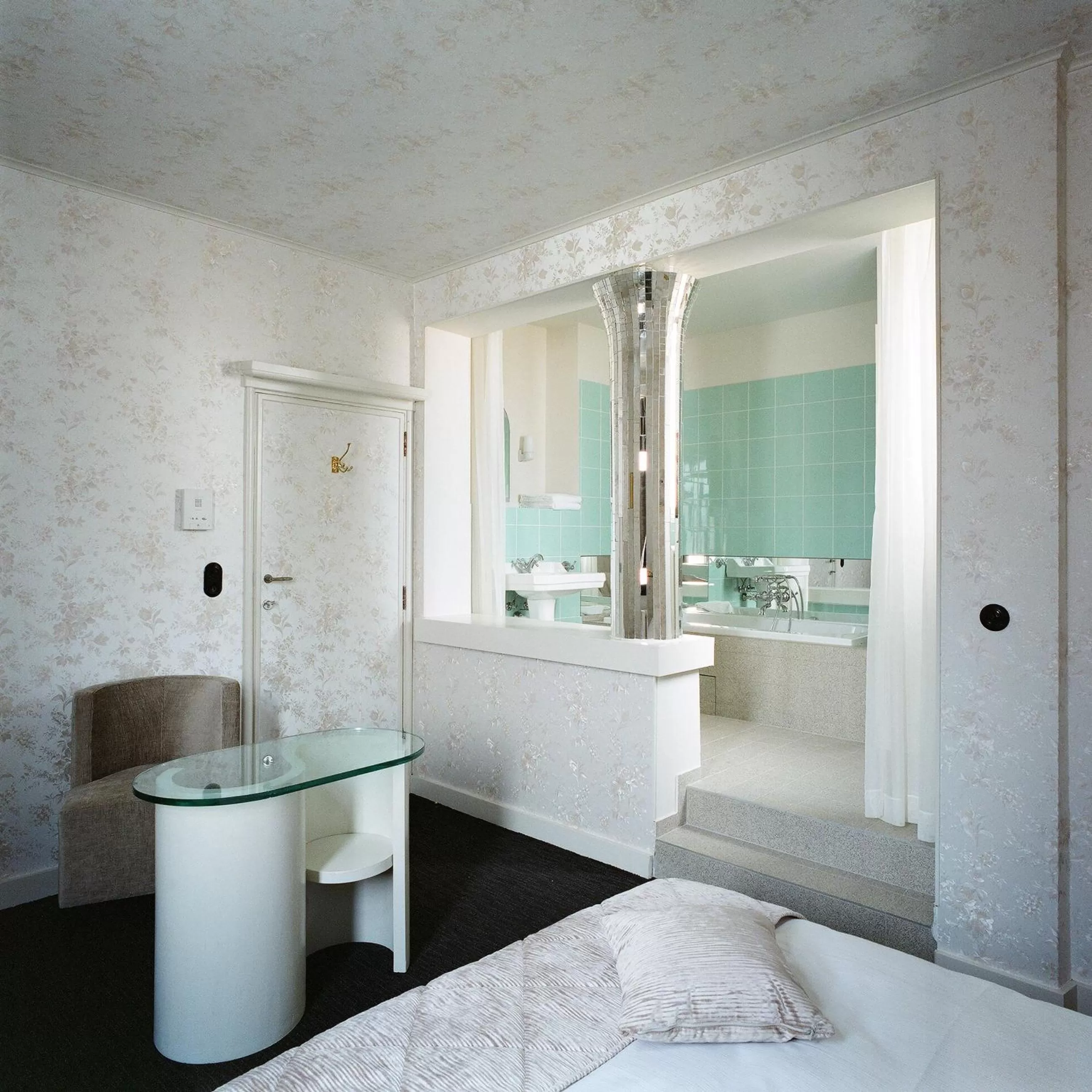 Bed in Latroupe Hotel Le Berger