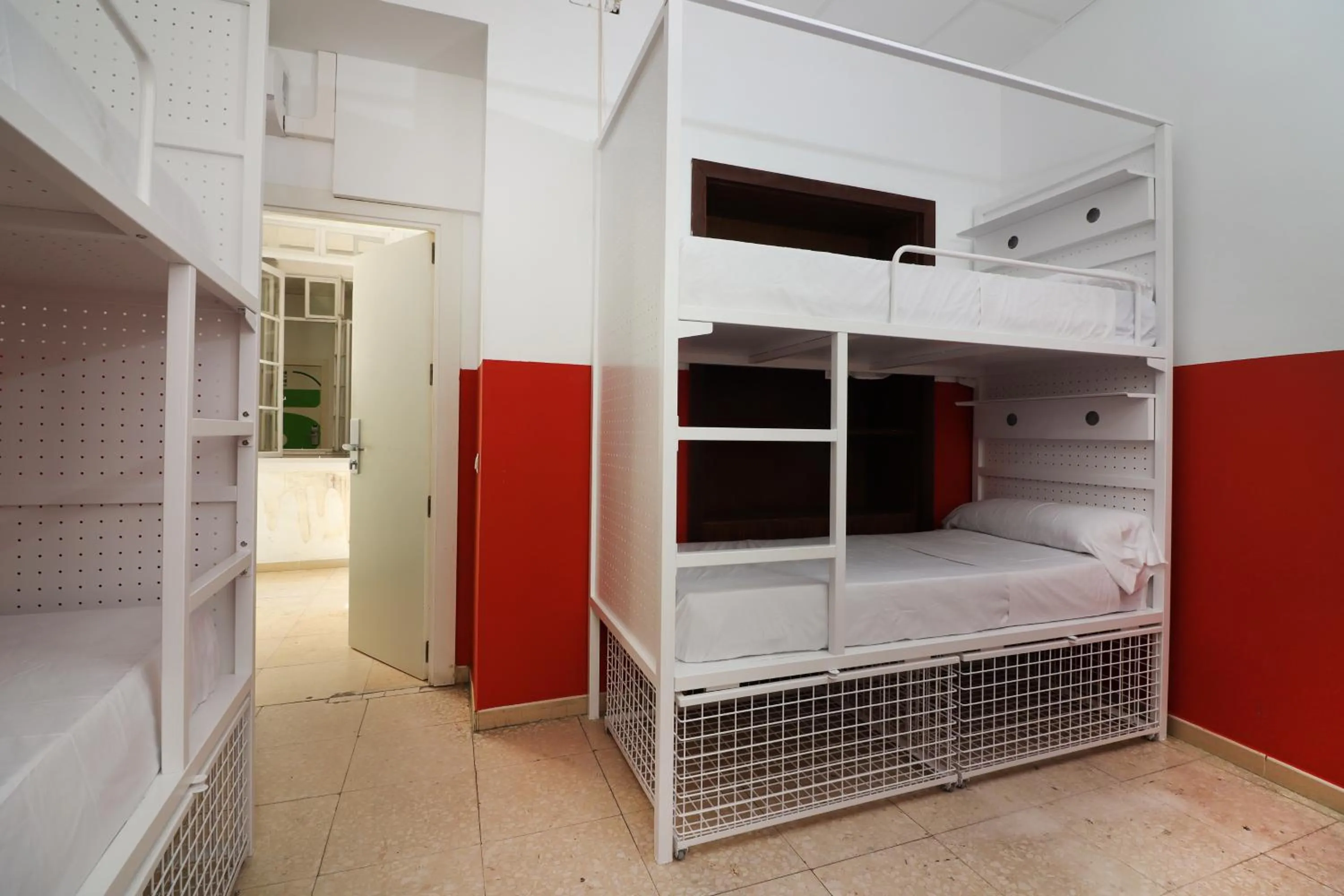 Bed in Feel Hostels City Center