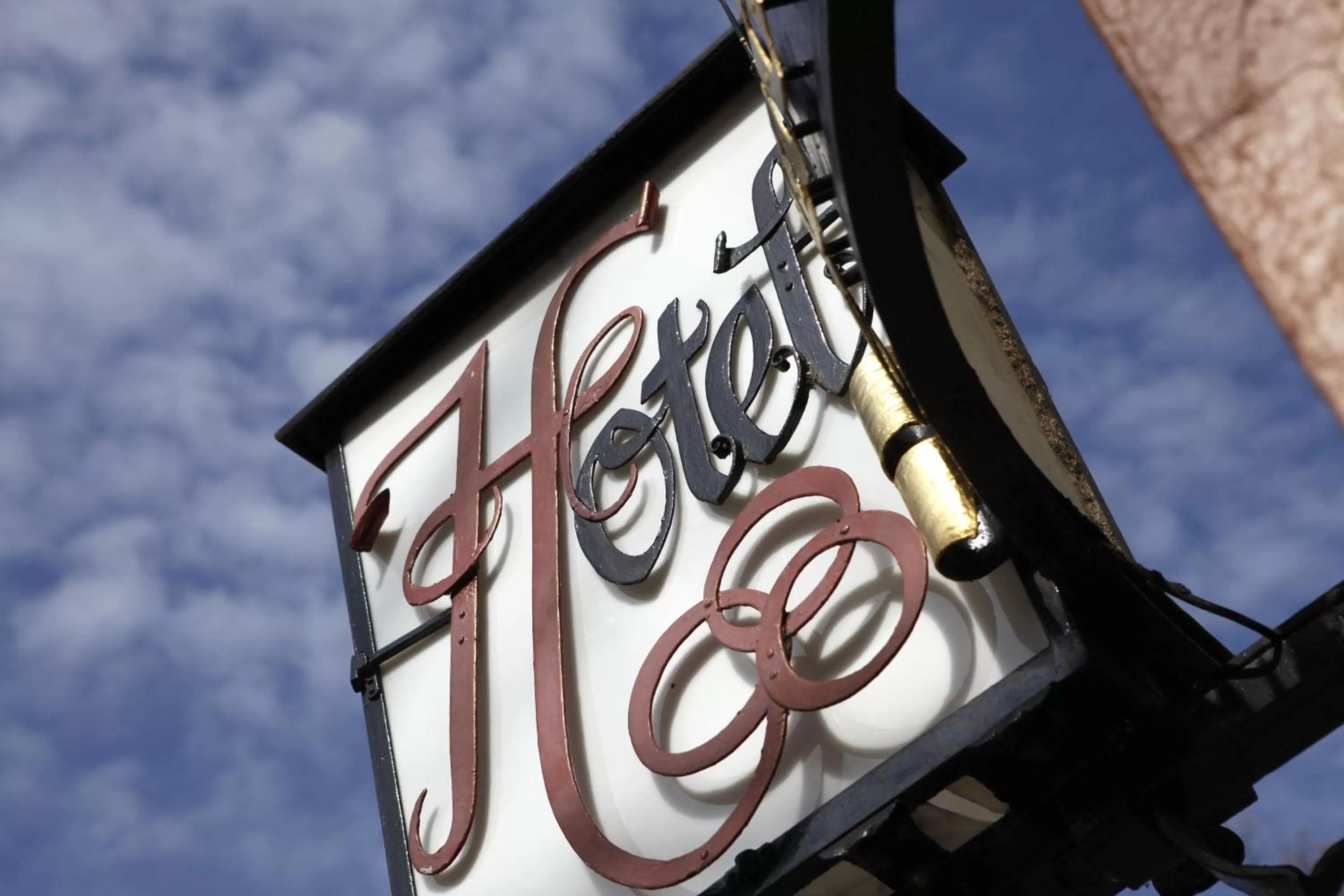 Property logo or sign in Hotel Stadt Hannover