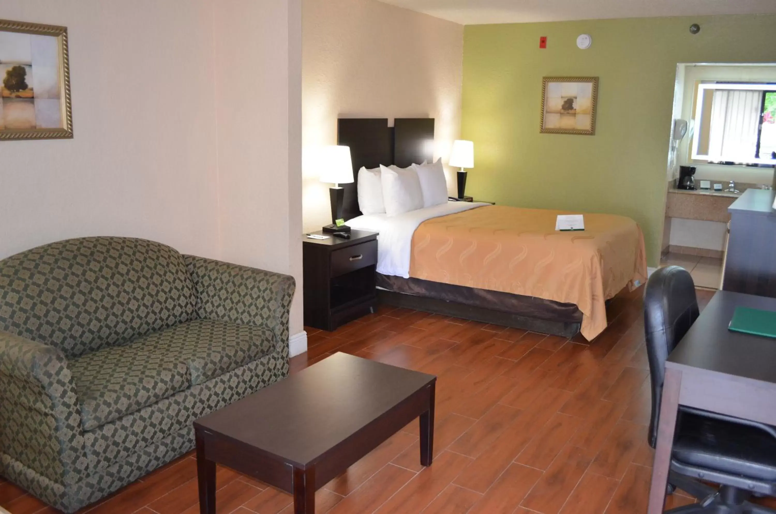 Photo of the whole room in Quality Inn & Suites Orlando Airport