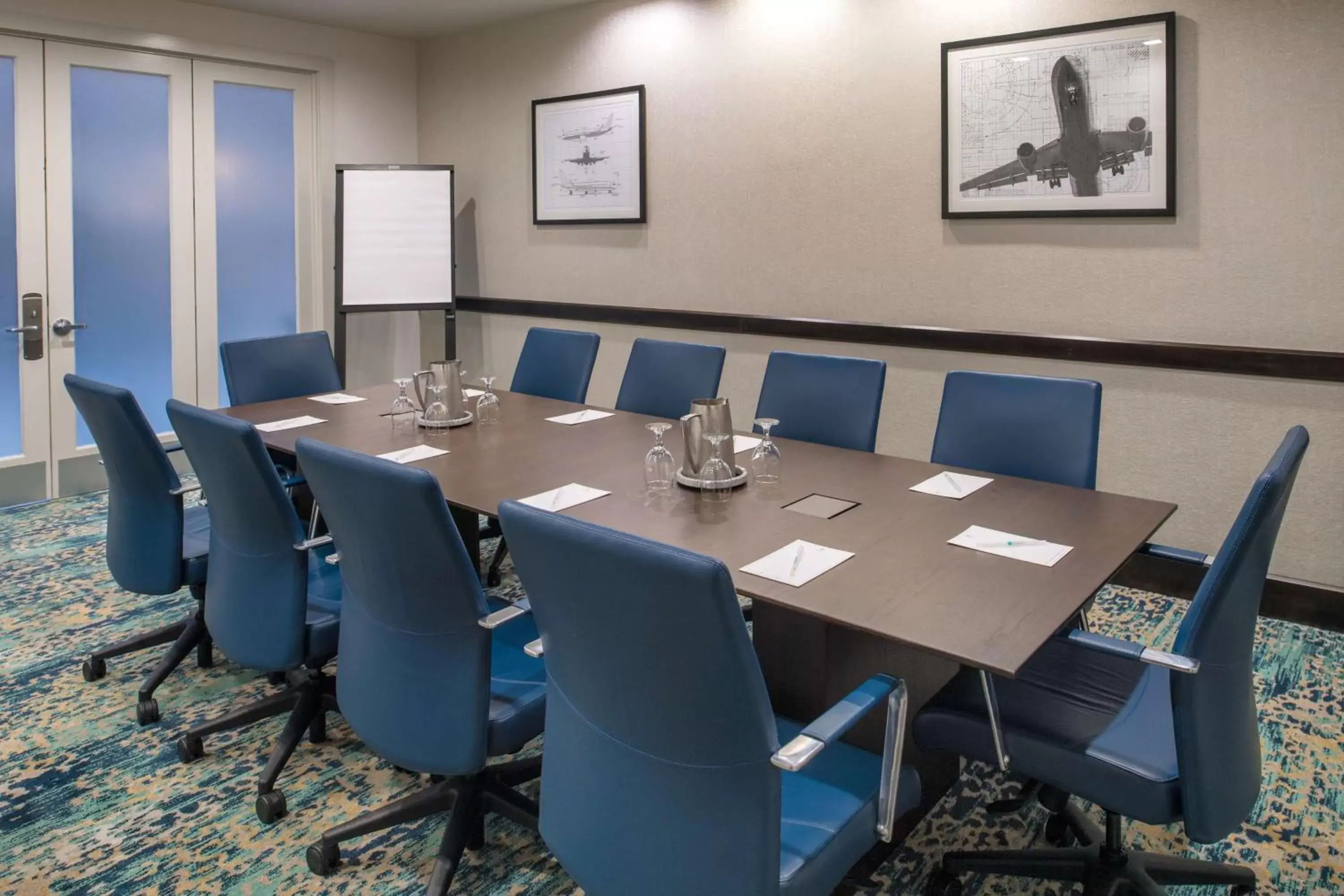 Meeting/conference room in Embassy Suites By Hilton Seattle - Tacoma International Airport