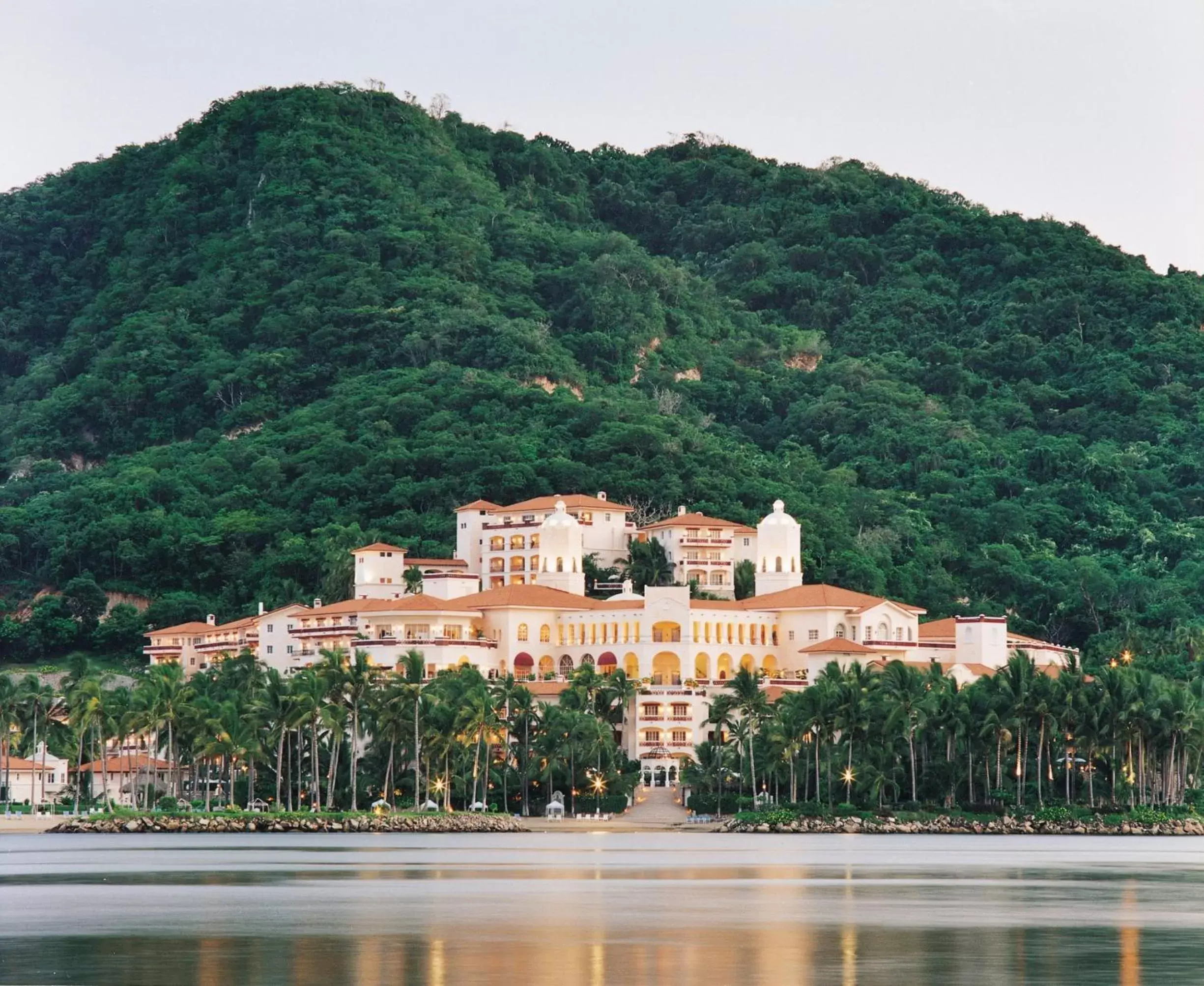 Property building in Grand Isla Navidad Golf & Spa Resort with Marina Property building in Grand Isla Navidad Golf & Spa Resort with Marina