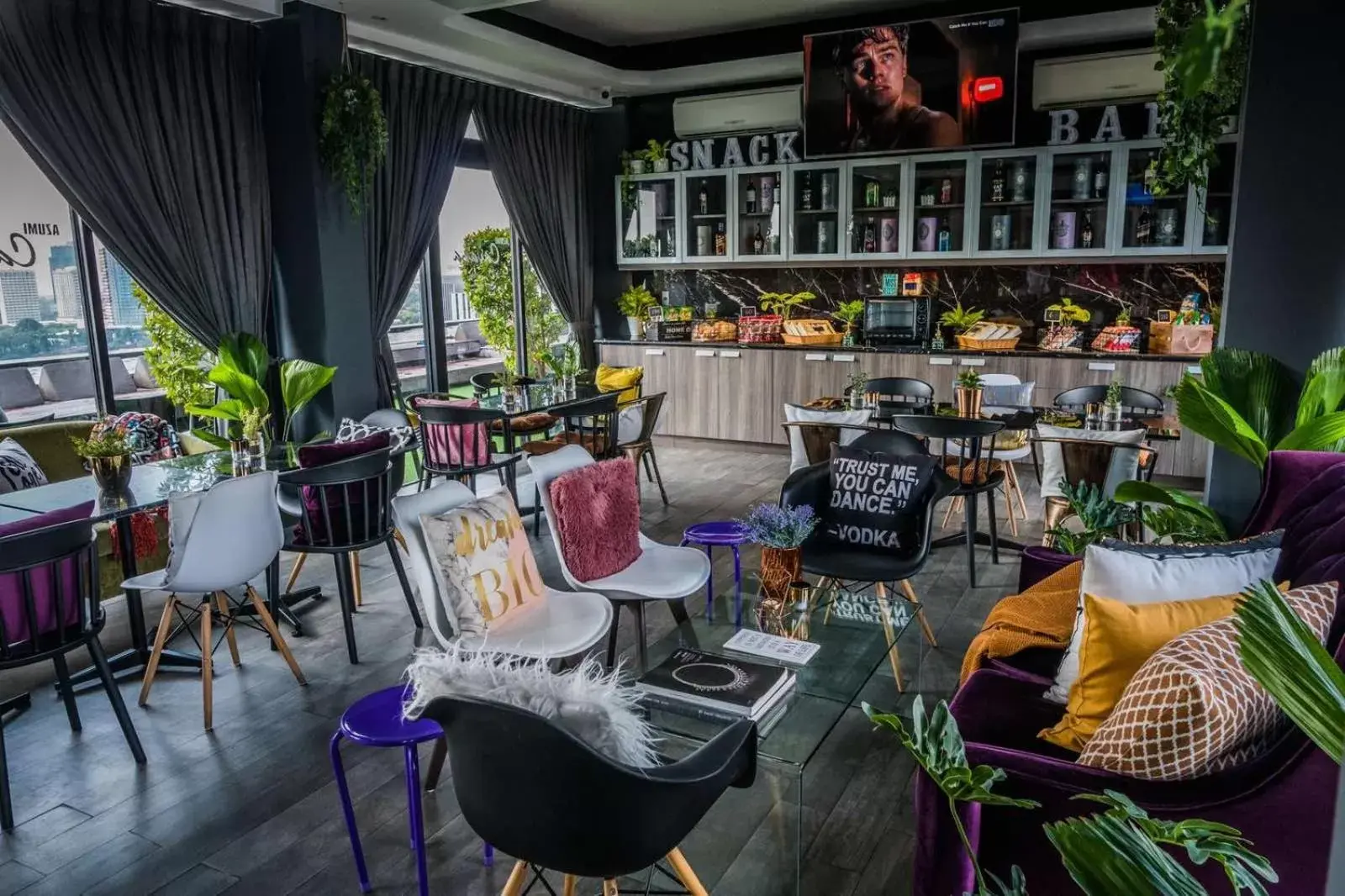 Lounge or bar, Restaurant/Places to Eat in Azumi Boutique Hotel, Multiple Use Hotel Staycation Approved