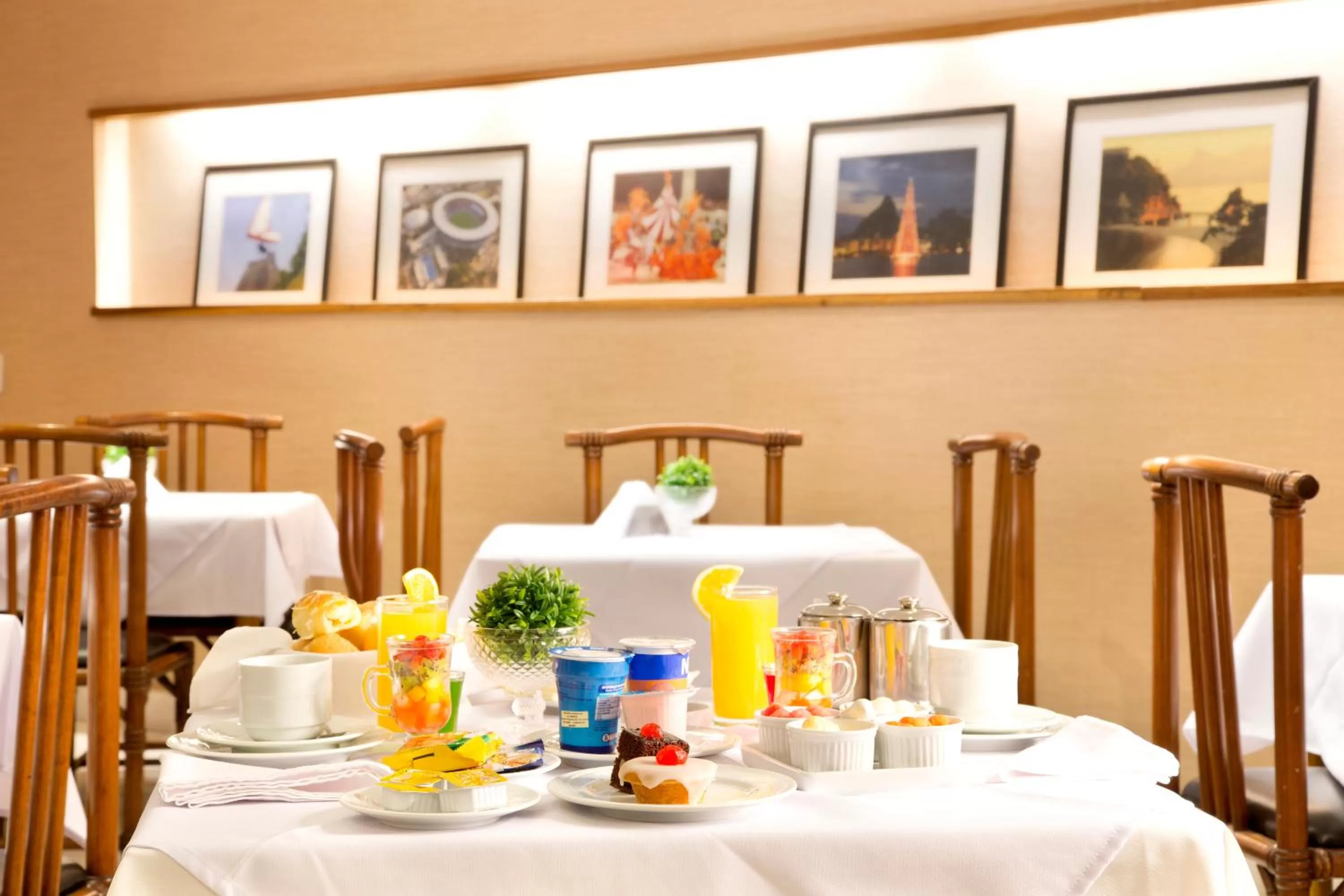 Restaurant/places to eat in Copa Sul Hotel