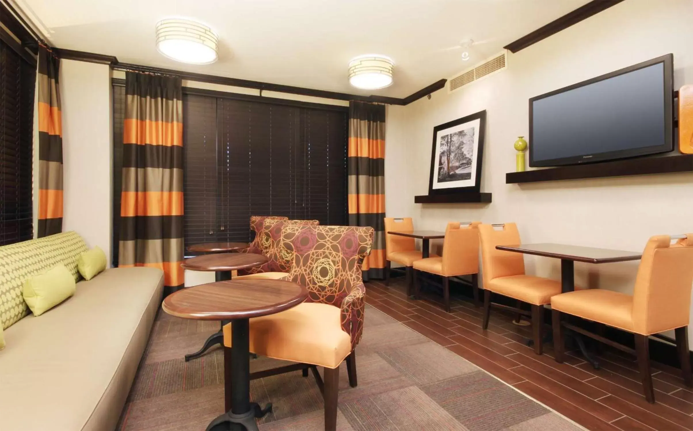 Lobby or reception in Hampton Inn Overland Park Lobby or reception in Hampton Inn Overland Park