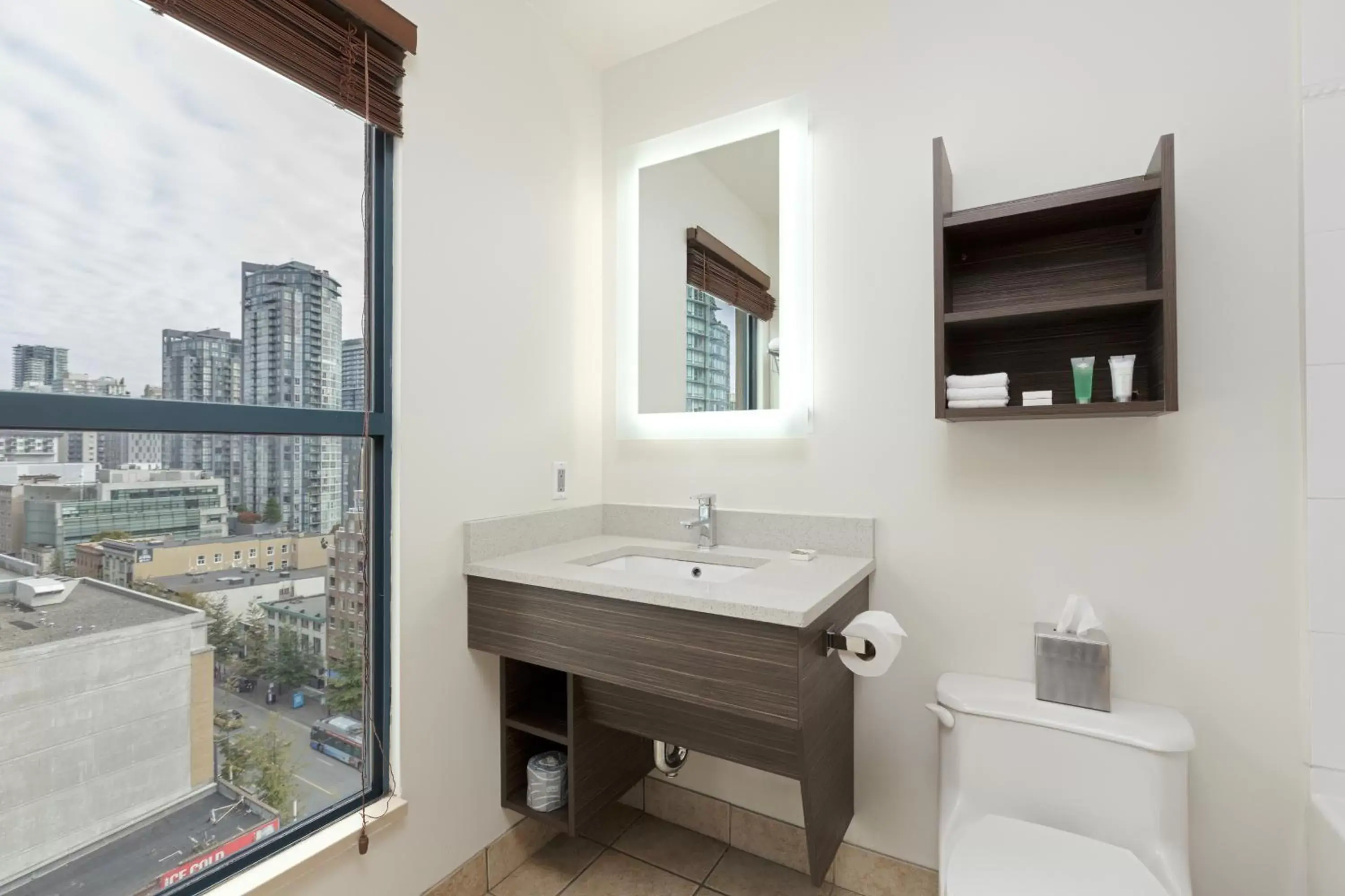 Toilet, Bathroom in GEC Granville Suites Downtown