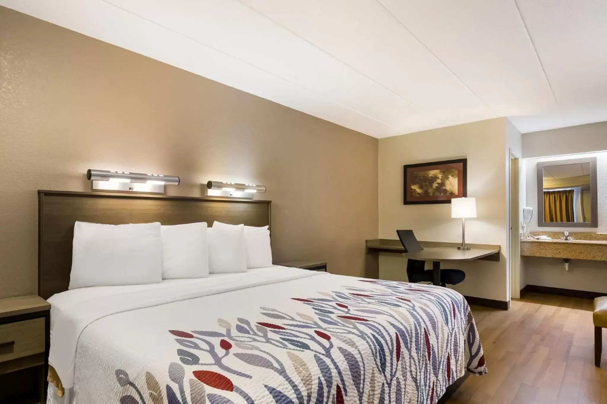 Bedroom, Bed in Red Roof Inn Wilkes-Barre Arena Bedroom, Bed in Red Roof Inn Wilkes-Barre Arena