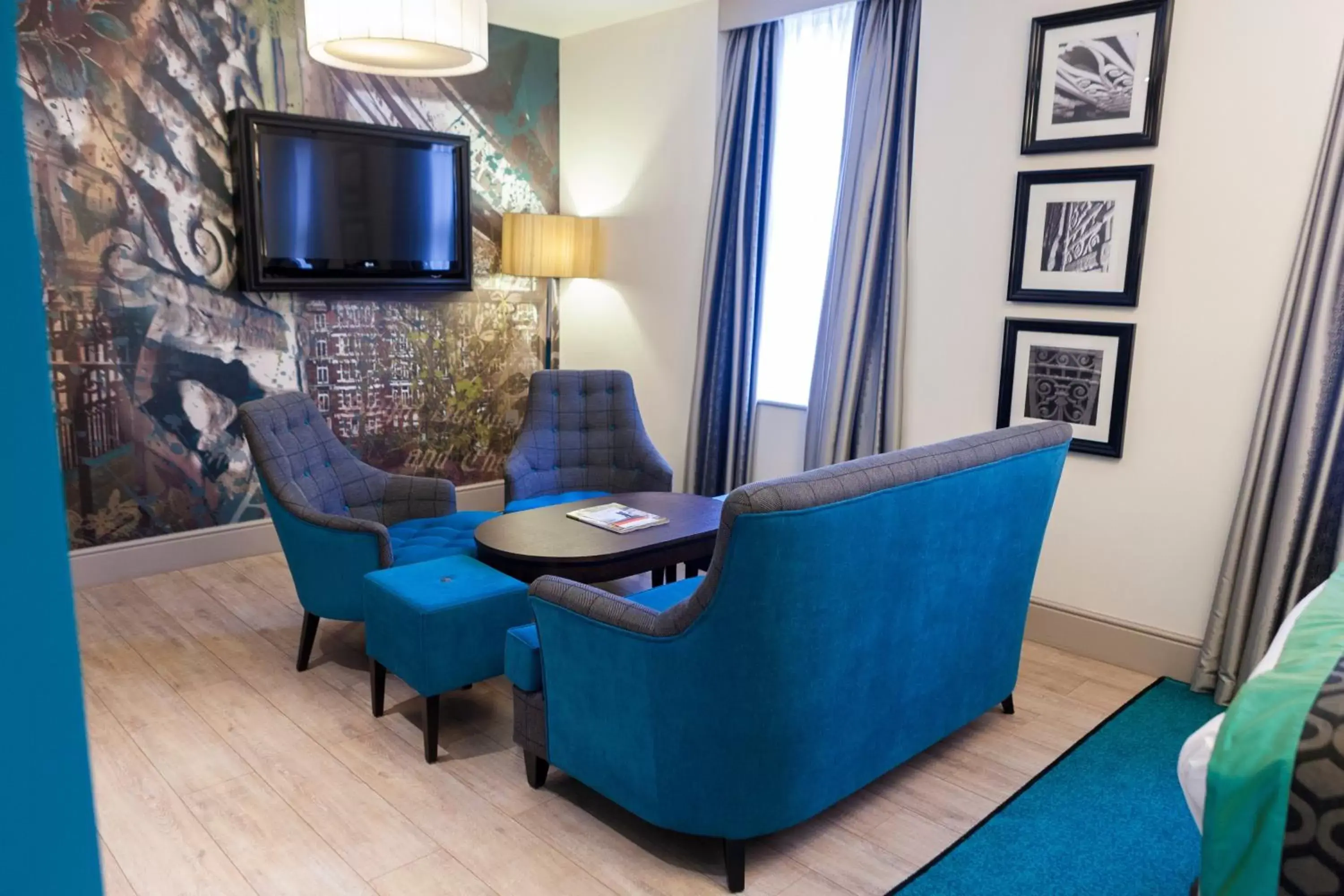 Bedroom, Seating Area in Hotel Indigo London - Kensington, an IHG Hotel