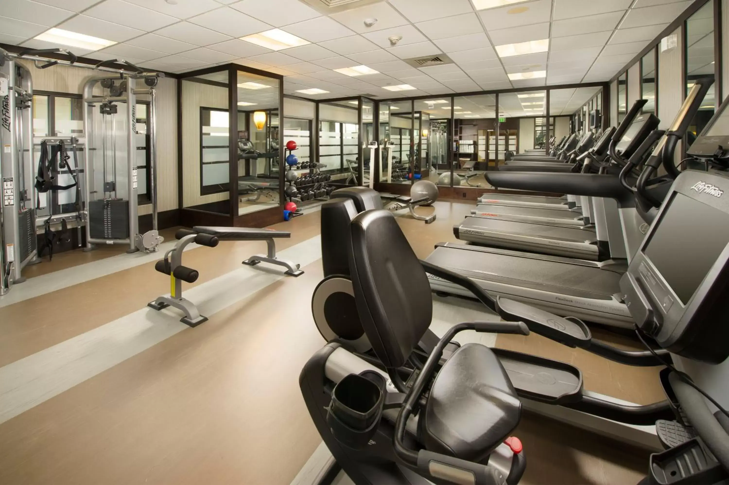 Spa and wellness centre/facilities, Fitness Center/Facilities in Crowne Plaza Seattle Airport, an IHG Hotel