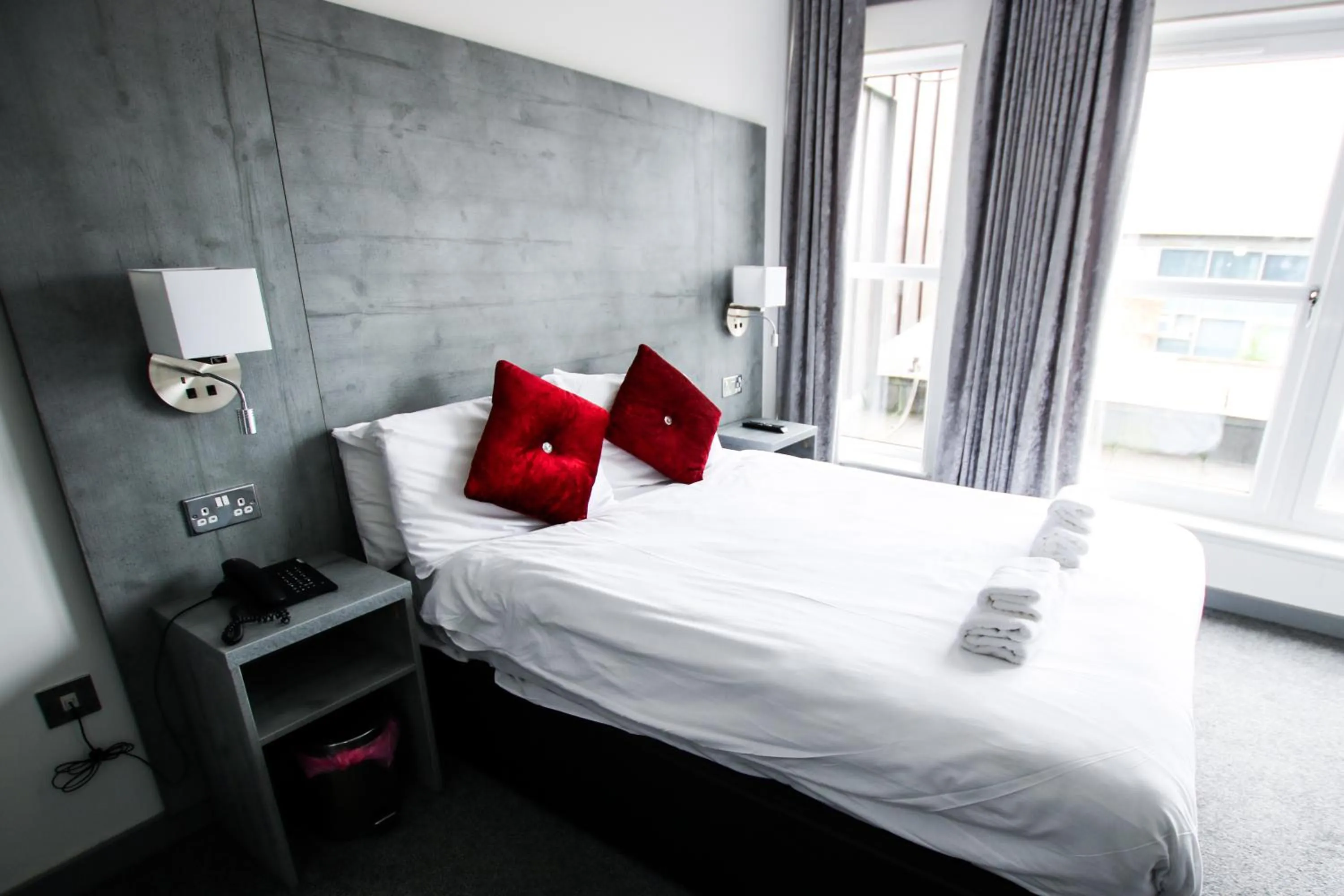 Bed in Brunswick Merchant City Hotel