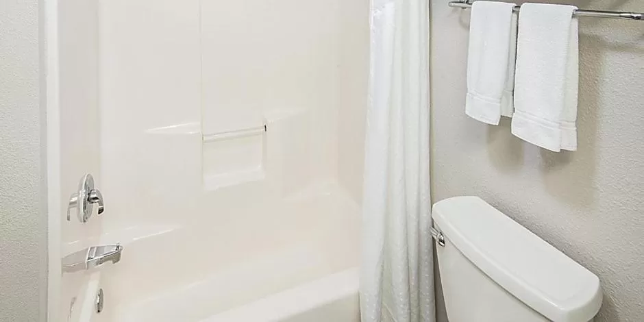 Queen Room with Two Queen Beds - Non-Smoking in Holiday Inn Express Cleveland Airport - Brook Park, an IHG Hotel