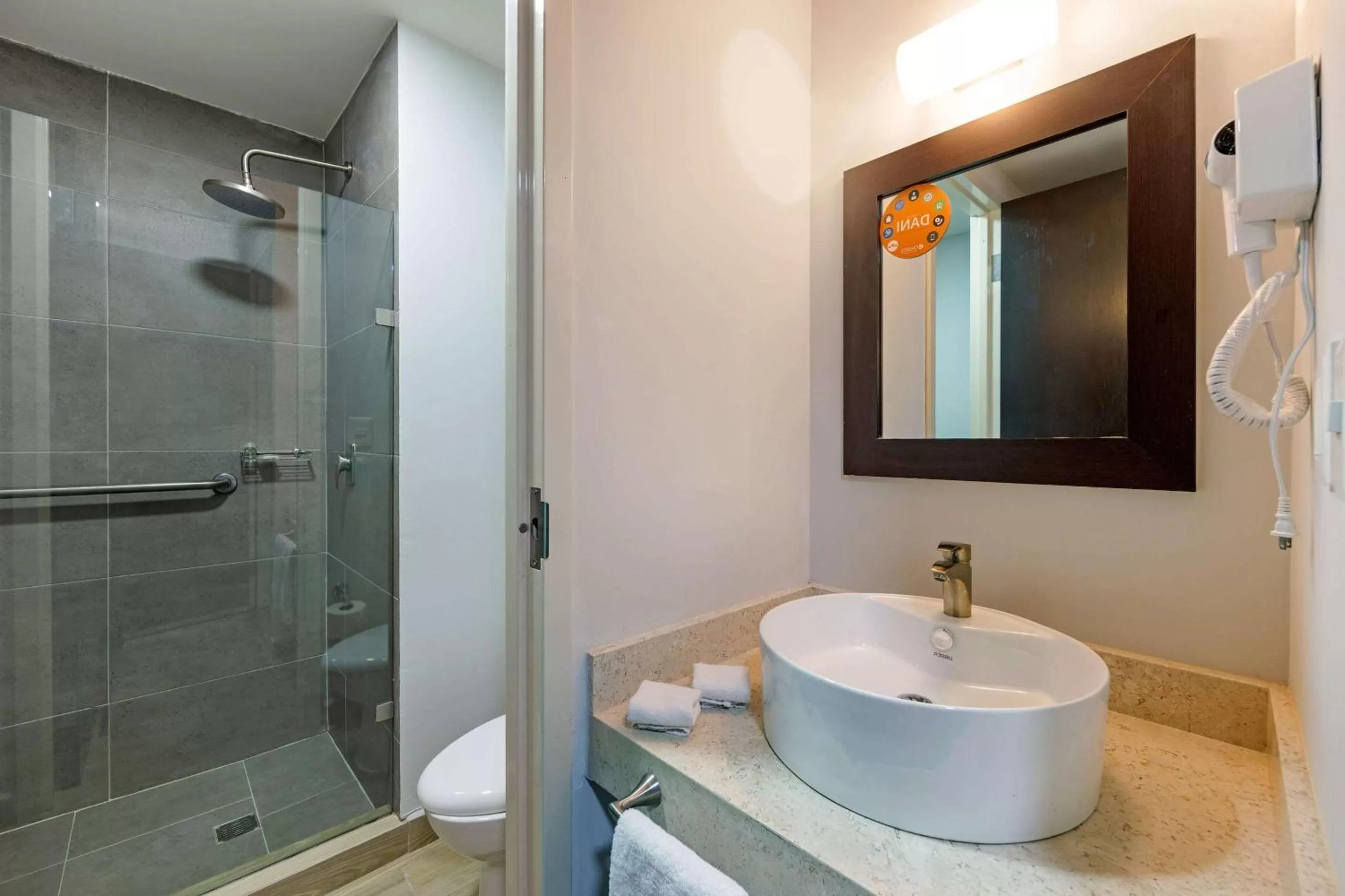 Toilet in Sleep Inn Mexicali