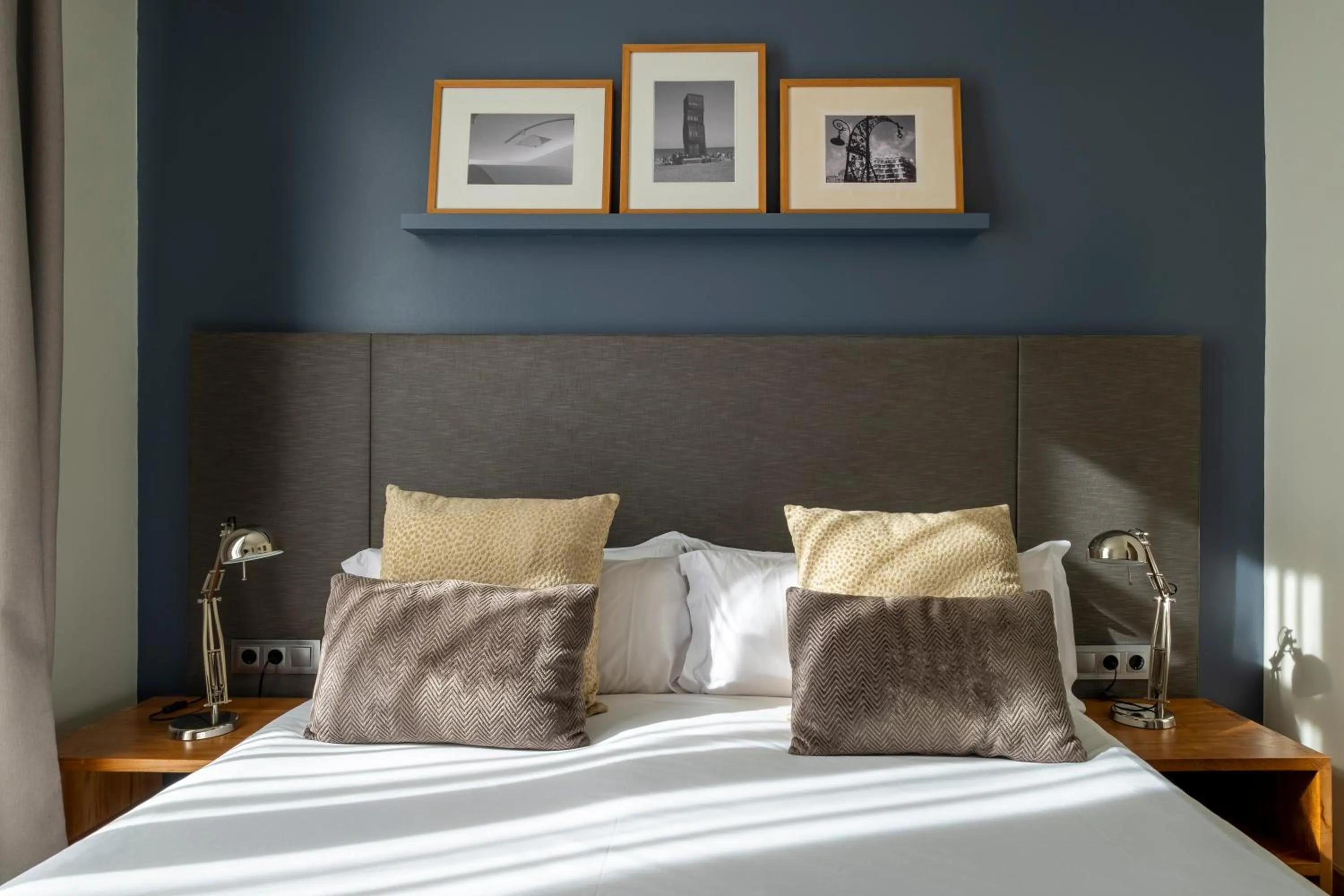 Bed in Apartments Sixtyfour