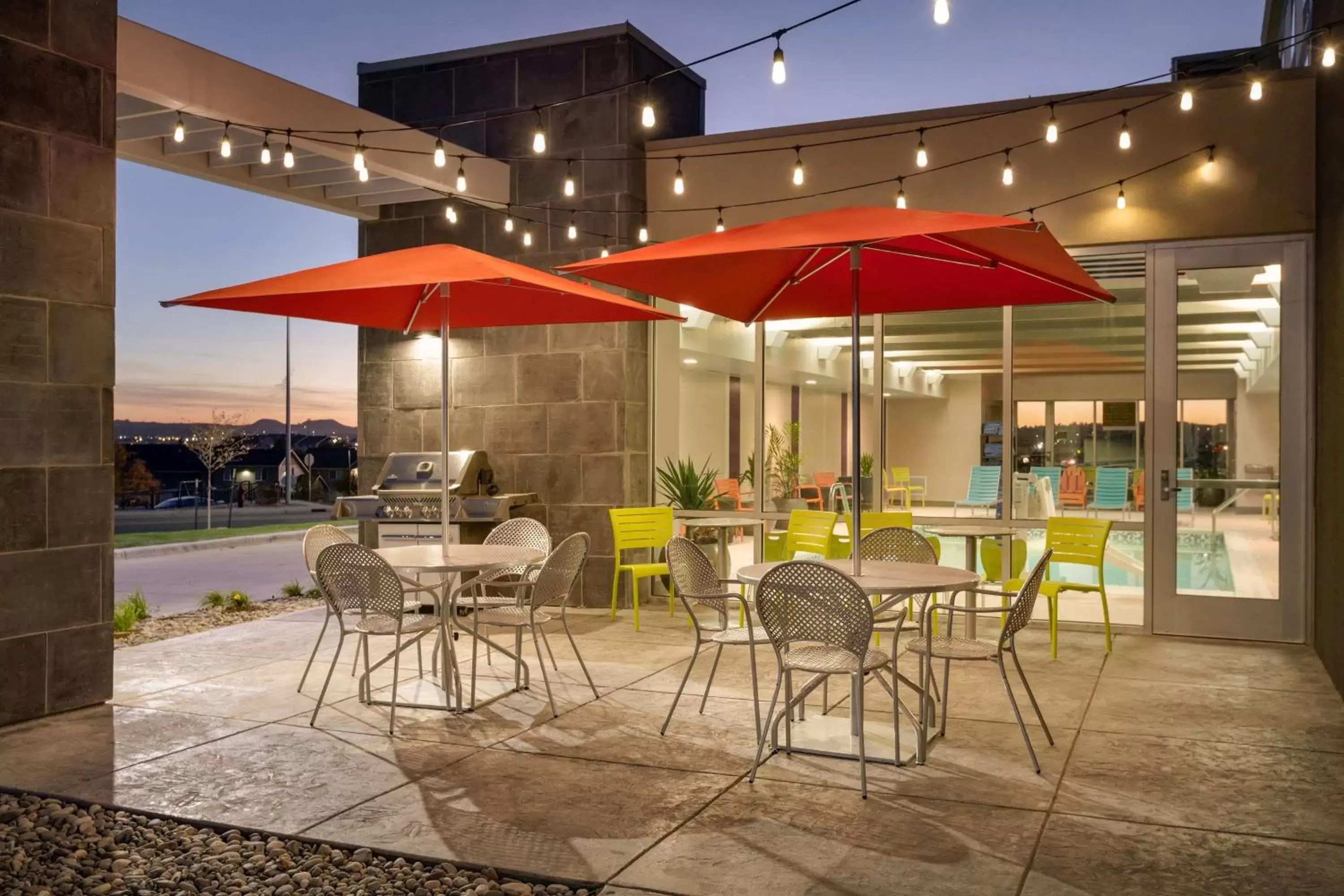 Patio, Restaurant/Places to Eat in Home2 Suites by Hilton Gillette