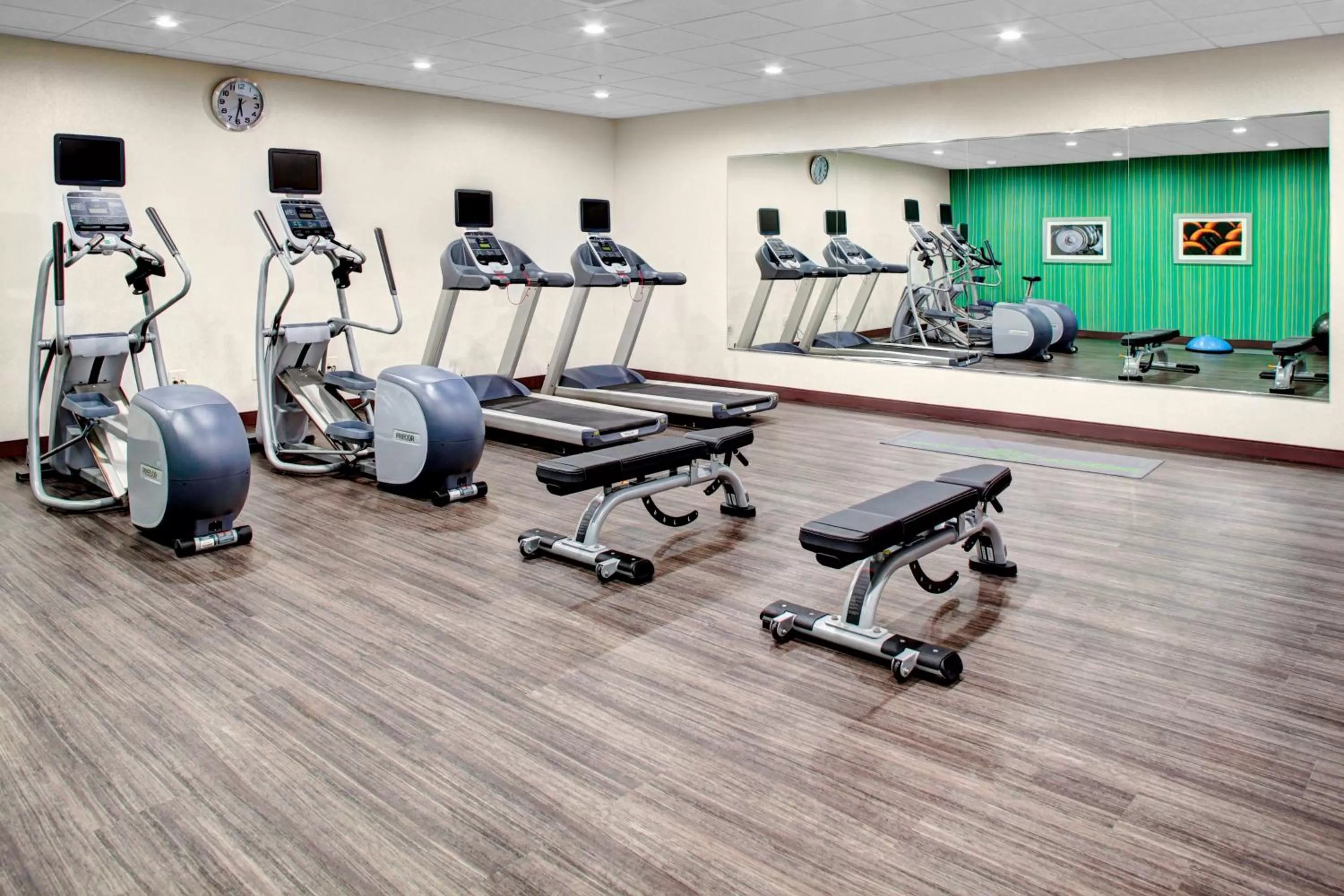 Fitness centre/facilities in Holiday Inn Express & Suites Coldwater by IHG