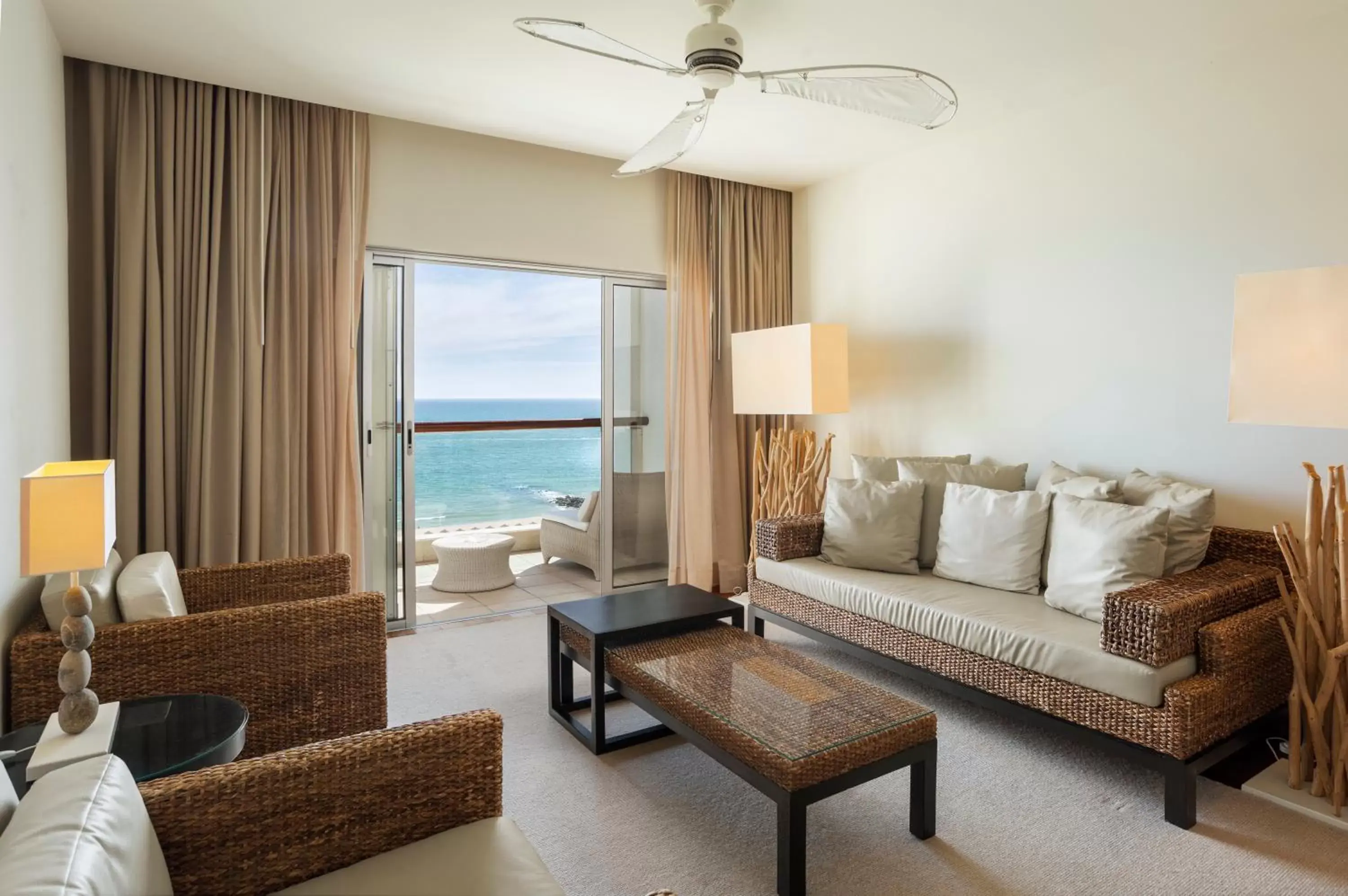 Bedroom, Seating Area in Crowne Plaza Vilamoura - Algarve, an IHG Hotel