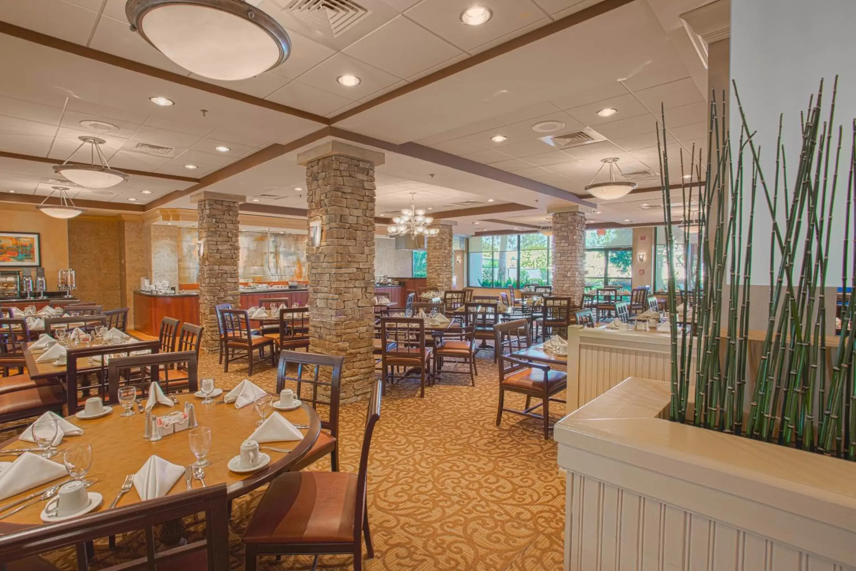 Restaurant/Places to Eat in Crowne Plaza Hotel Executive Center Baton Rouge, an IHG Hotel