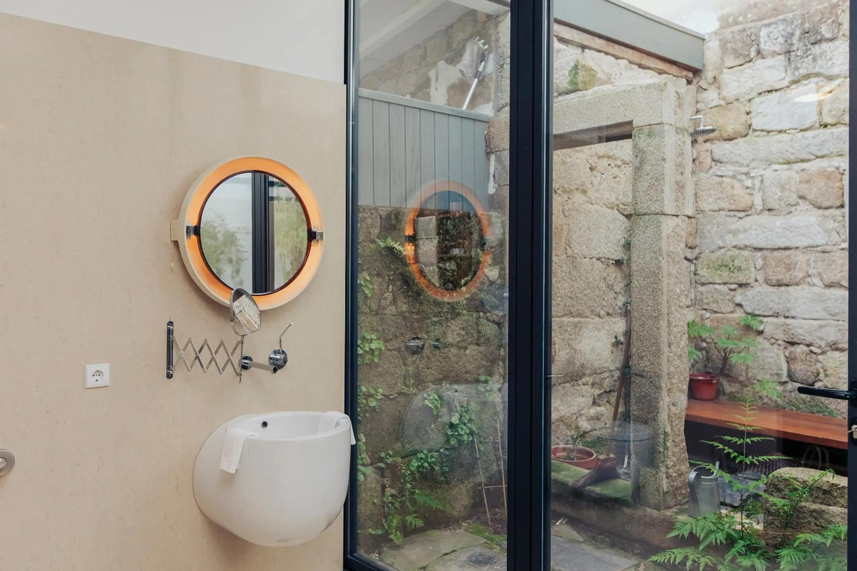 Shower, Bathroom in Rosa Et Al Townhouse