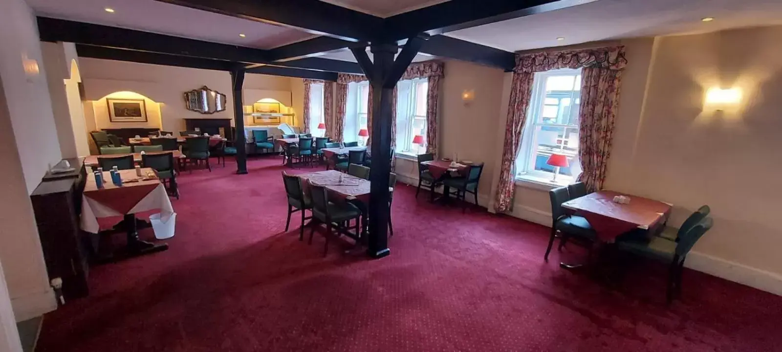 Restaurant/Places to Eat in Gordon Arms Hotel