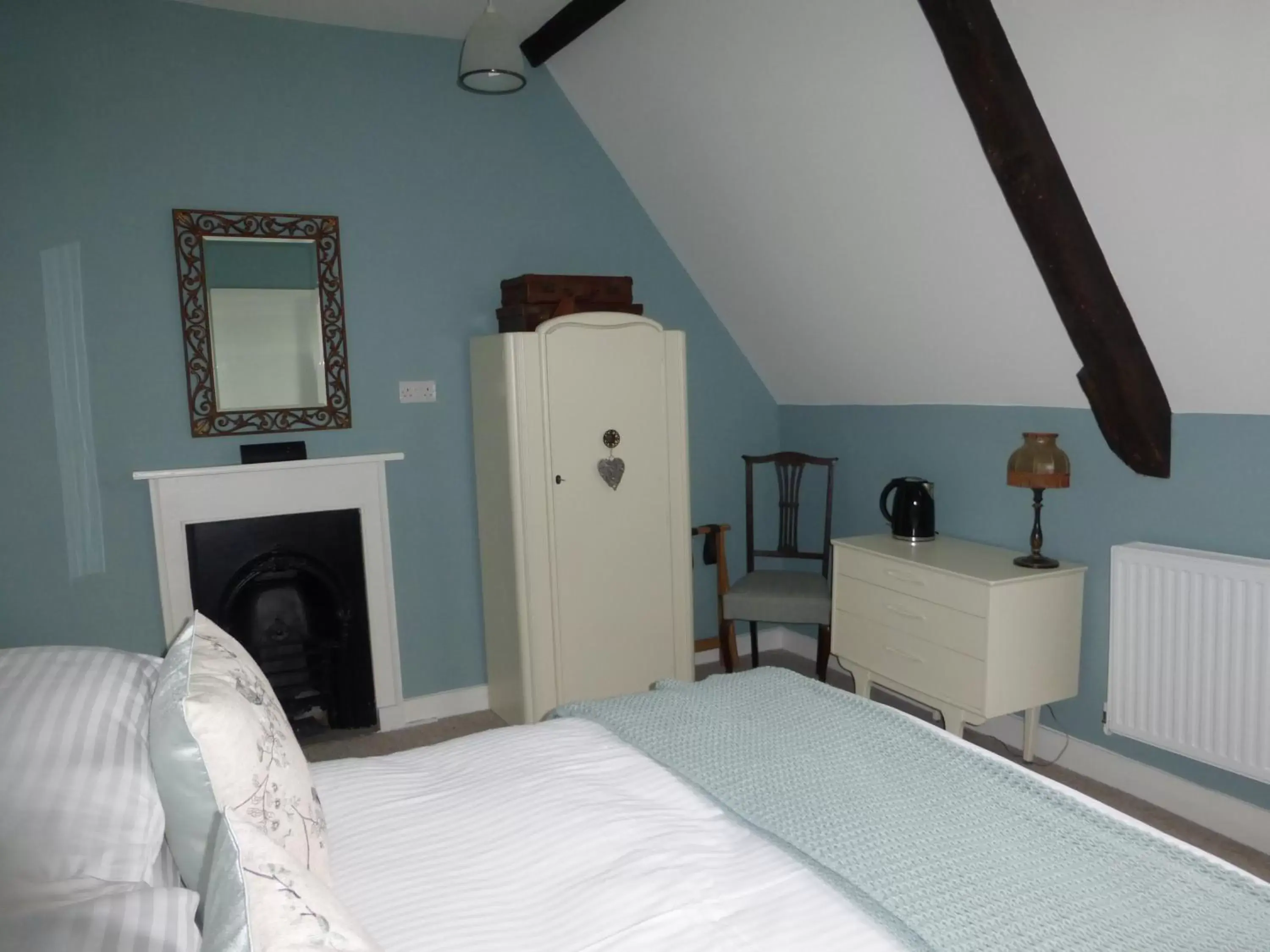 Photo of the whole room, Bed in Home Farm House