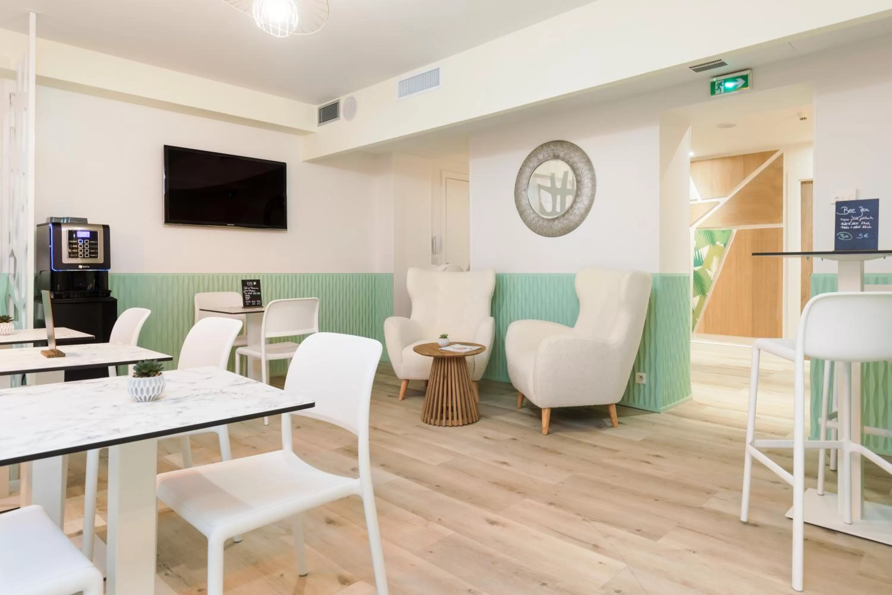 Lounge or bar in Hotel Florence Nice